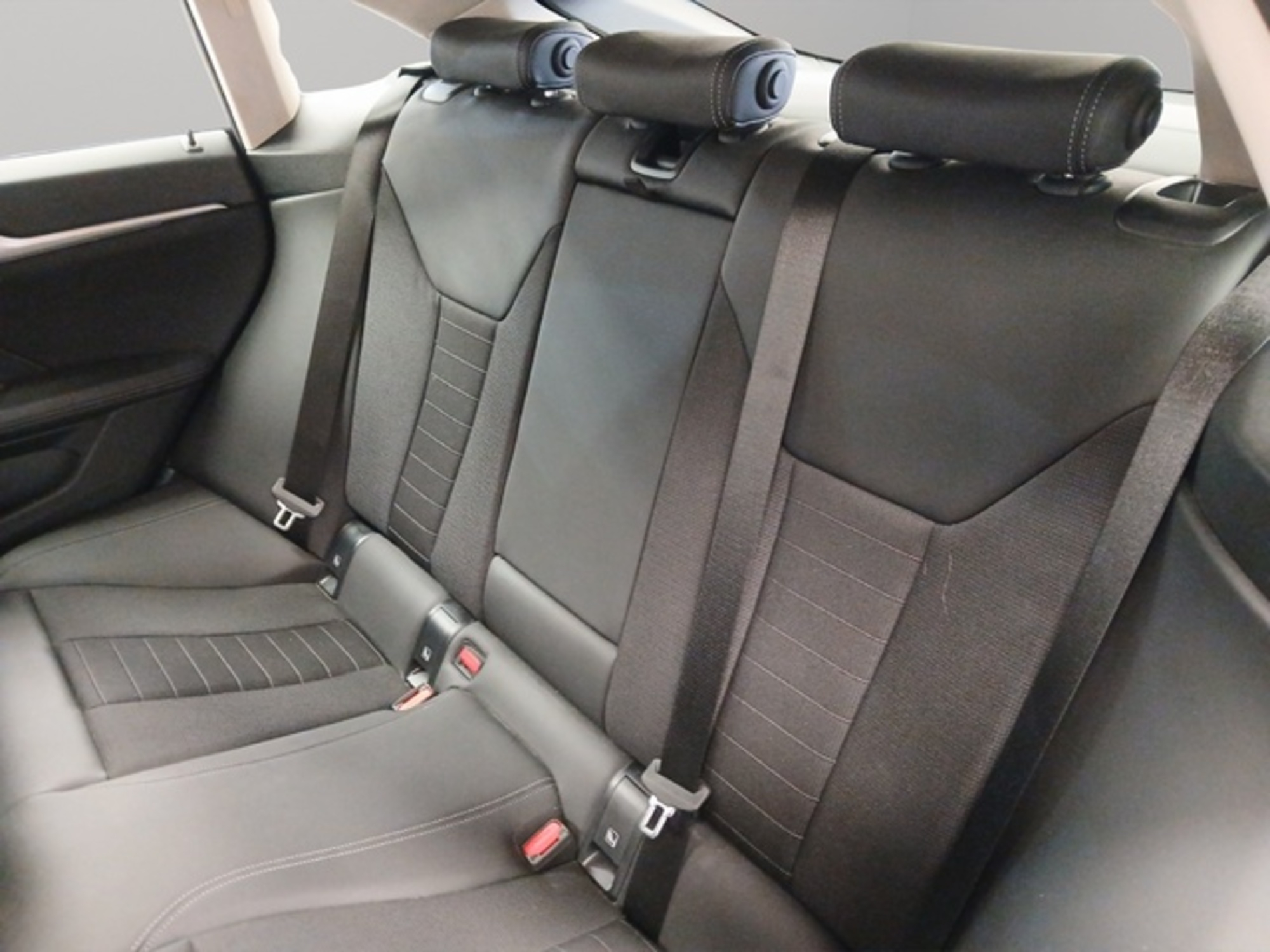 Renting BMW Serie 4 420d Gran Coupe 140 kW (190 CV) 2 19