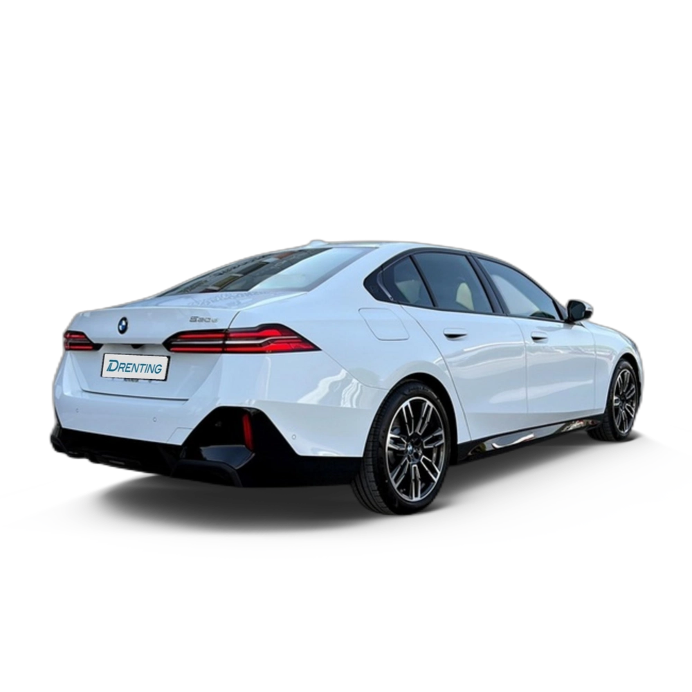 Renting BMW Serie 5 520d 145 kW (197 CV) 3 2