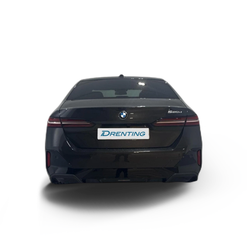 Renting BMW Serie 5 520d 145 kW (197 CV) 3