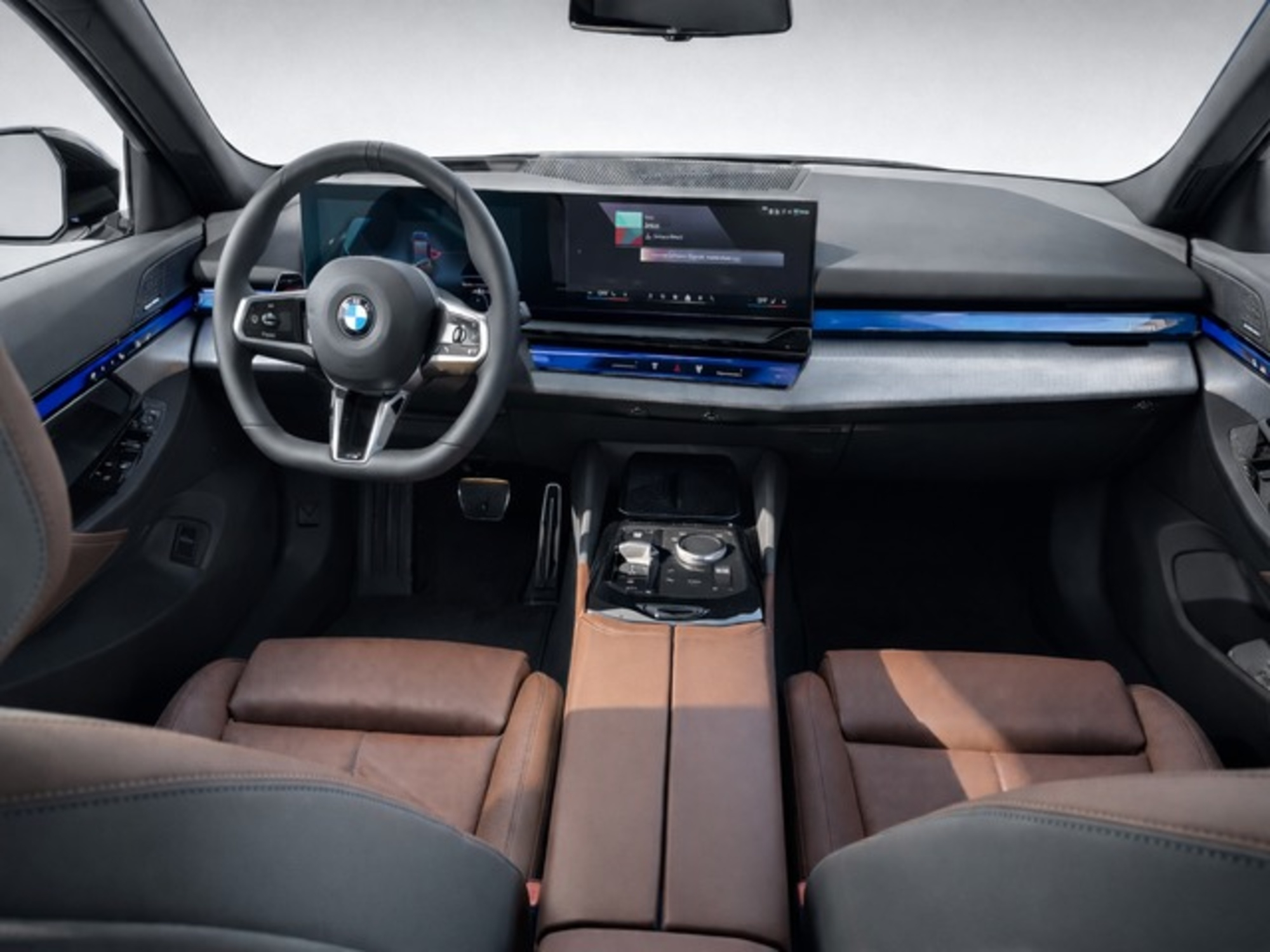 Renting BMW Serie 5 520d 145 kW (197 CV) 8