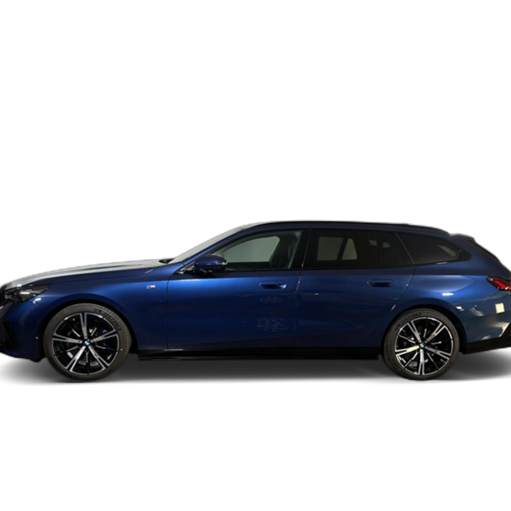 Renting BMW Serie 5 520d Touring 145 kW (197 CV) 1 1