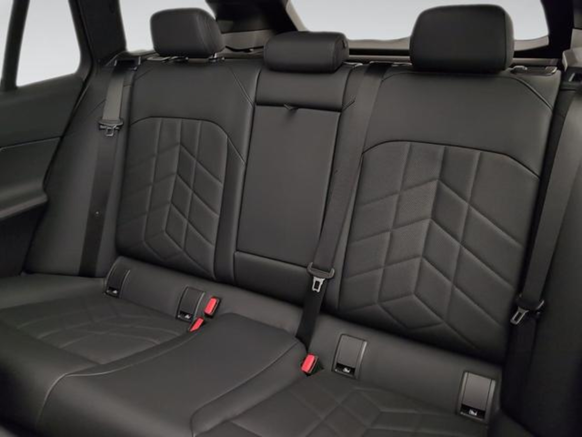 Renting BMW Serie 5 520d xDrive Touring 145 kW (197 CV) 2