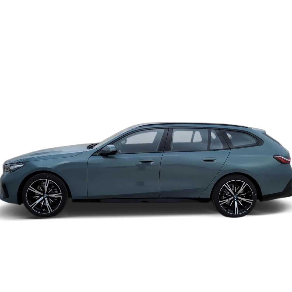 Renting BMW Serie 5 520d xDrive Touring 145 kW (197 CV) 3