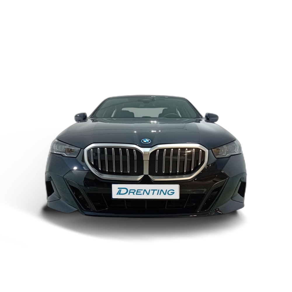 Renting BMW Serie 5 530e 220 kW (299 CV) 1 2