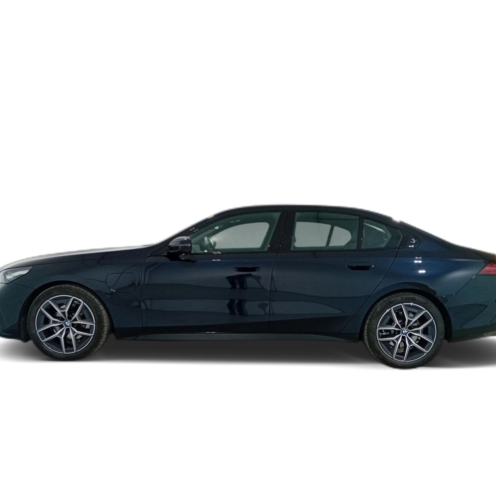 Renting BMW Serie 5 530e 220 kW (299 CV) 1 2