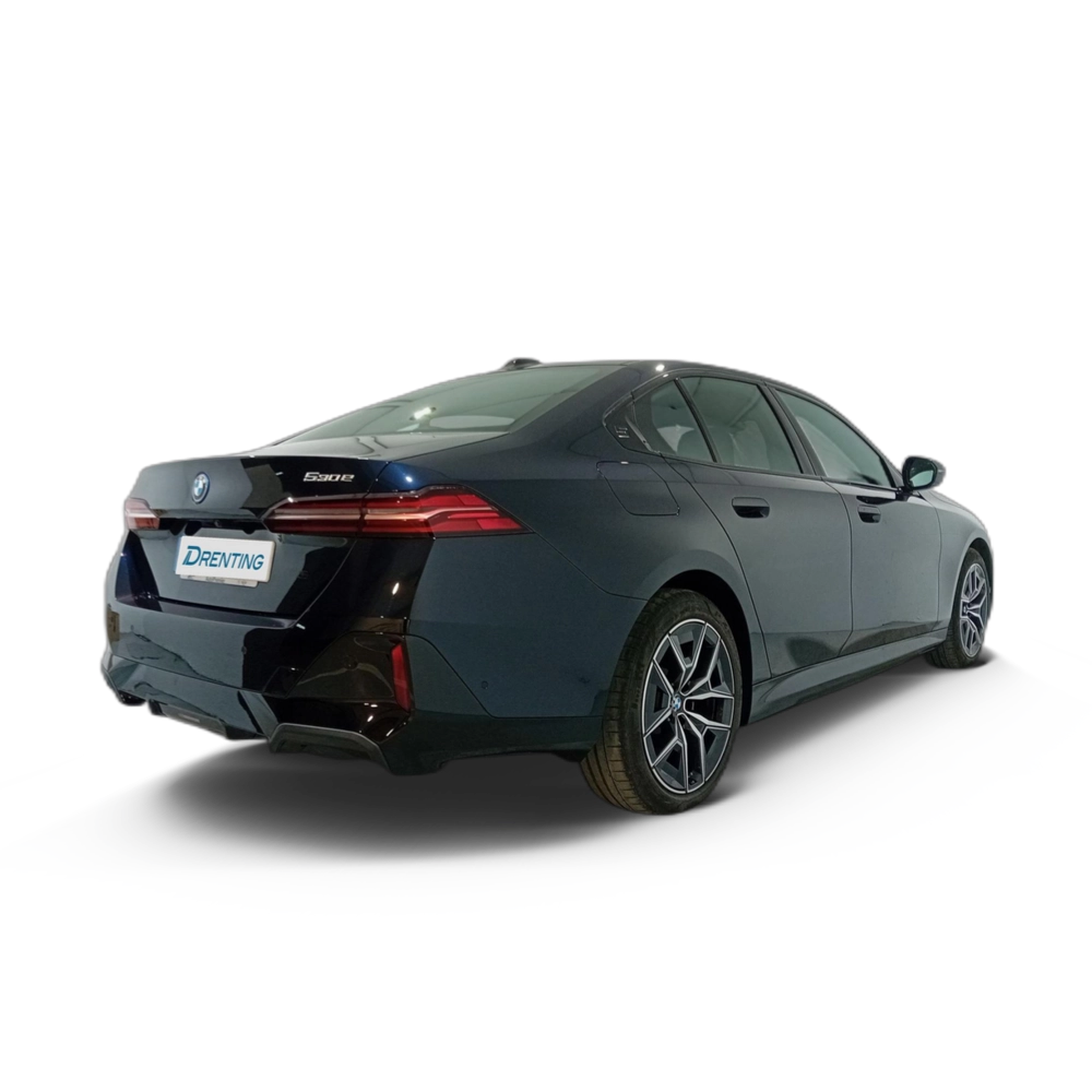 Renting BMW Serie 5 530e 220 kW (299 CV) 1 2