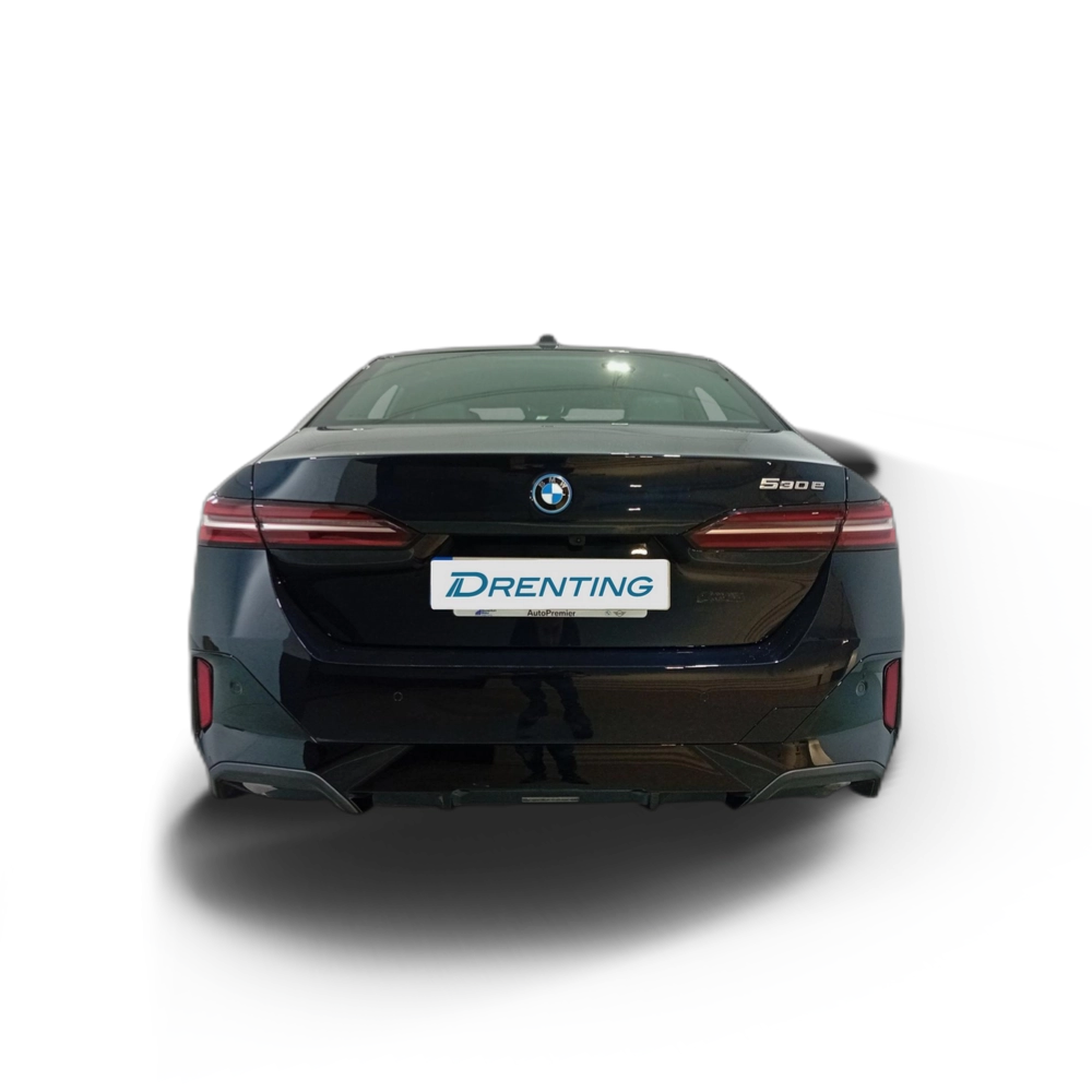 Renting BMW Serie 5 530e 220 kW (299 CV) 1 2