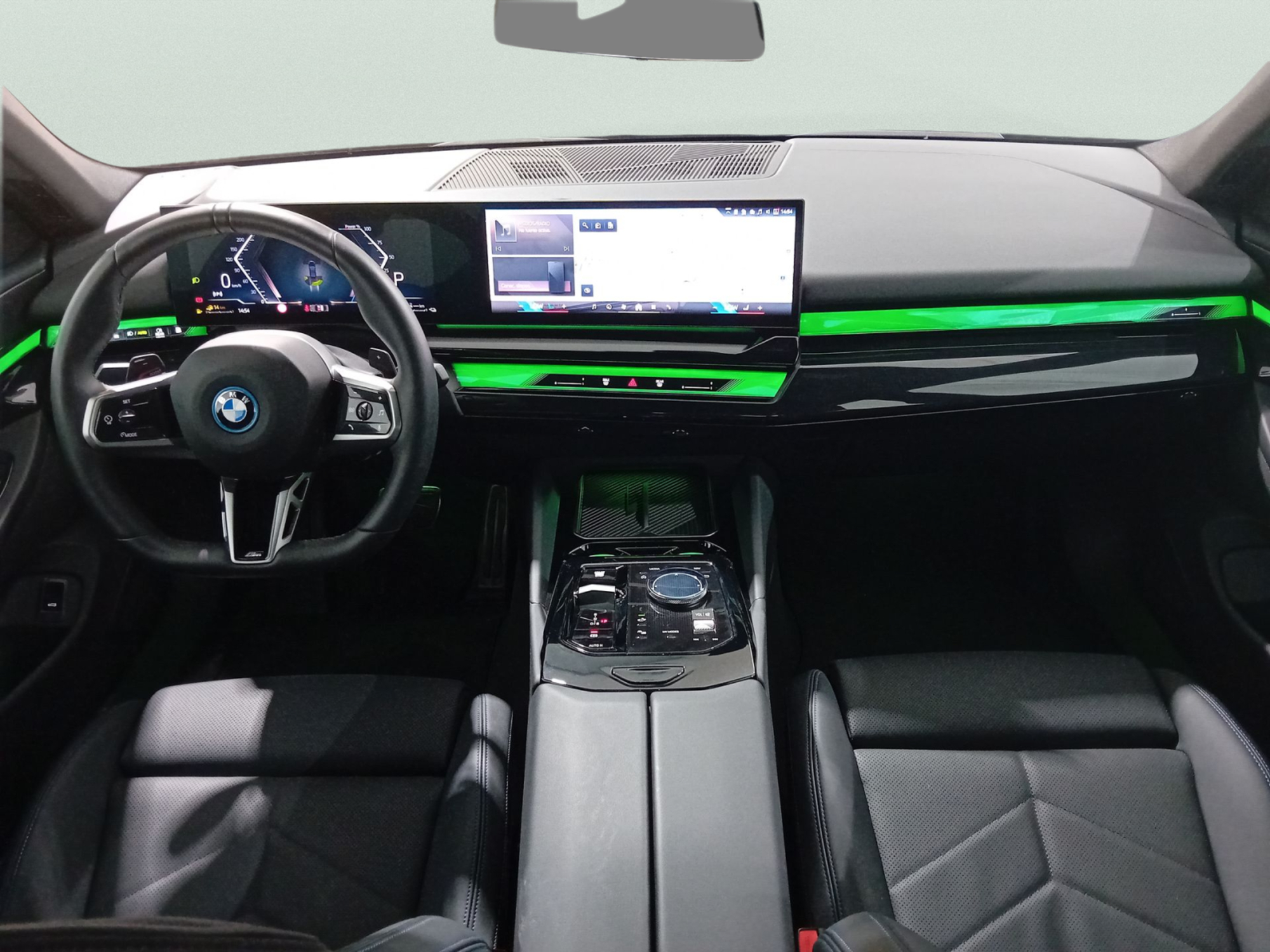 Renting BMW Serie 5 530e 220 kW (299 CV) 1 2