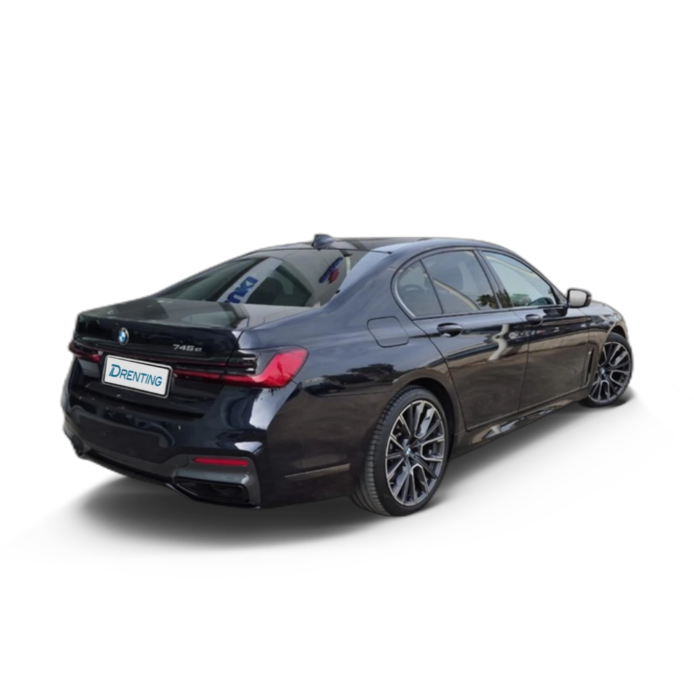 Renting BMW Serie 7 745e 290 kW (394 CV)
