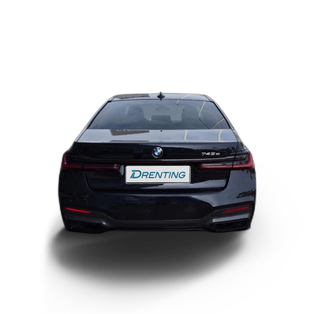 Renting BMW Serie 7 745e 290 kW (394 CV)