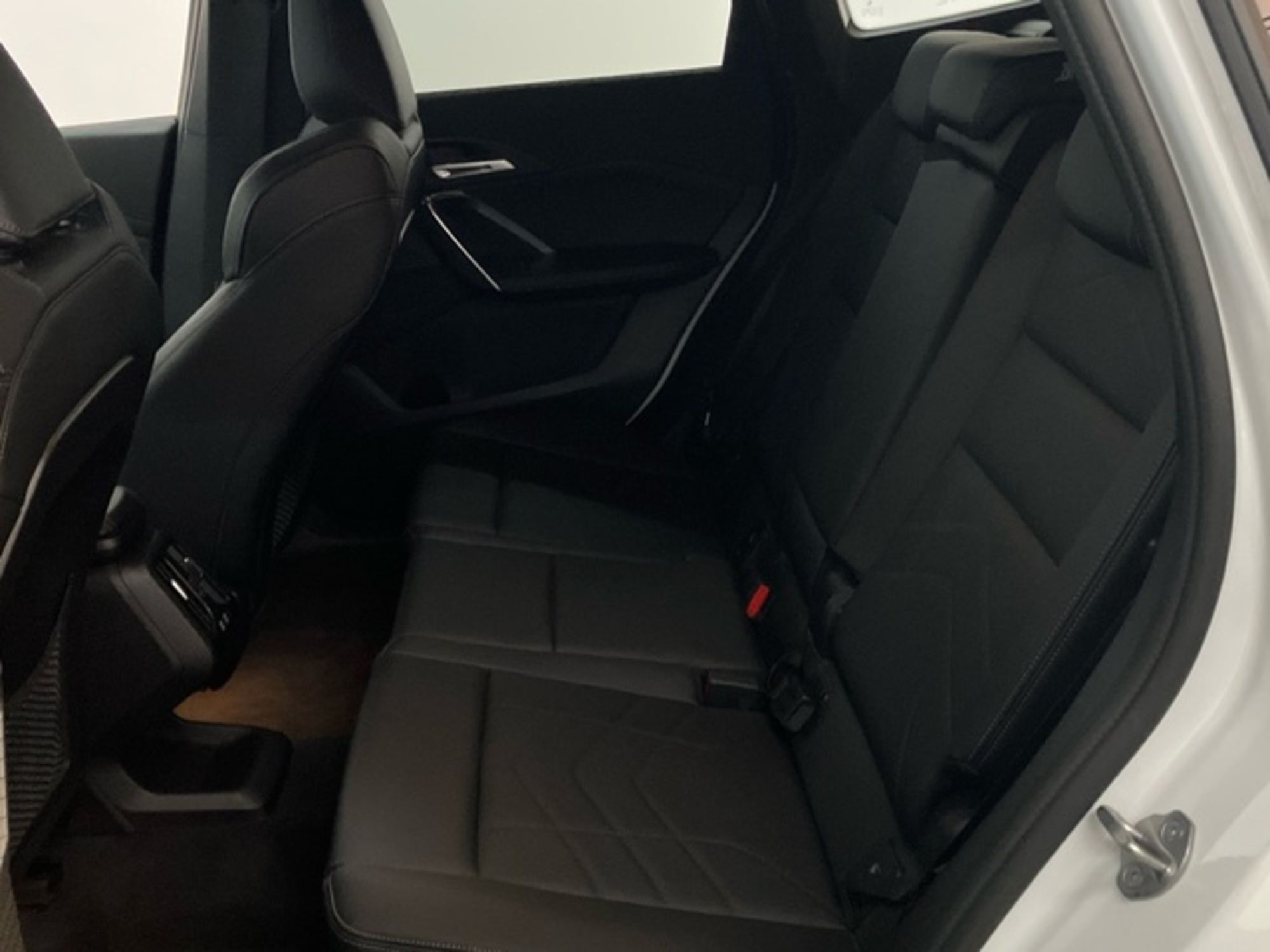 Renting BMW X1 M35i xDrive 221 kW (300 CV) 2