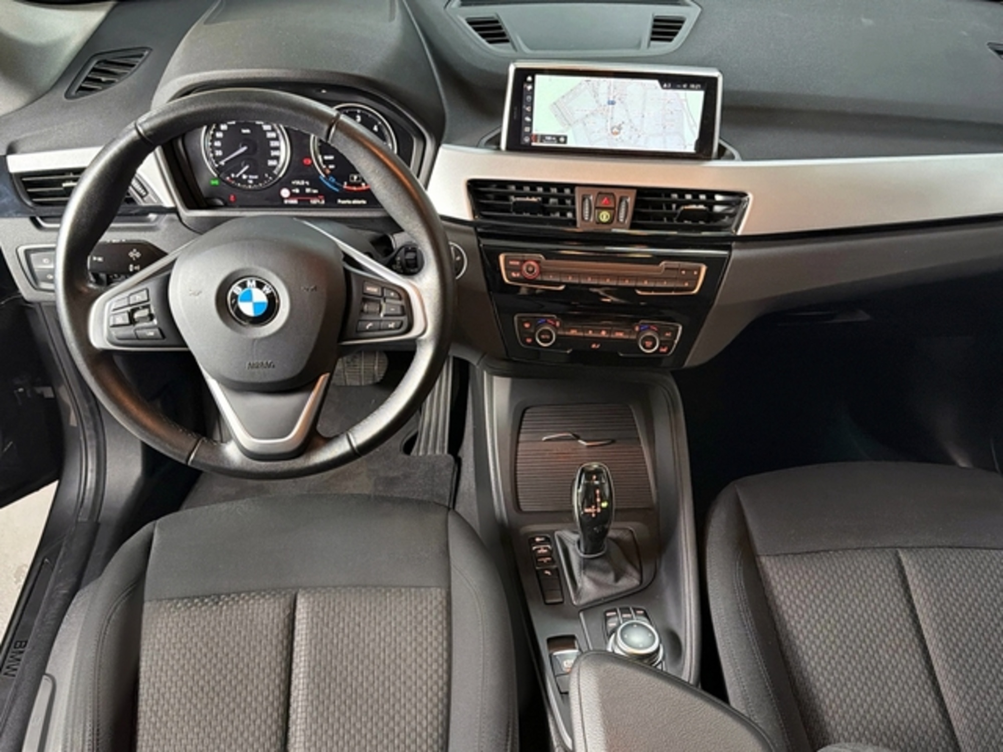 Renting BMW X1 sDrive18d 110 kW (150 CV) 13 8