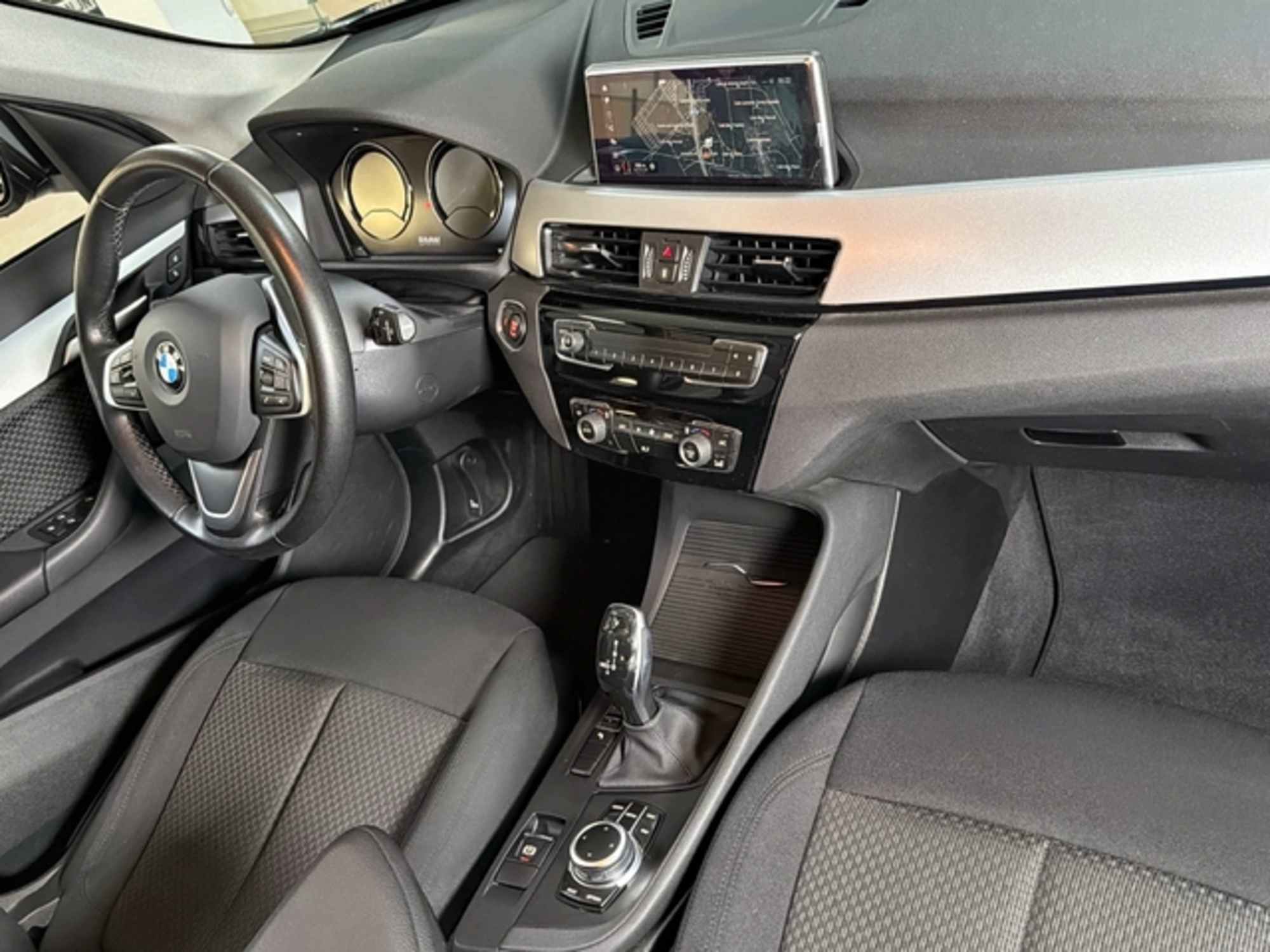 Renting BMW X1 sDrive18d 110 kW (150 CV) 13 8