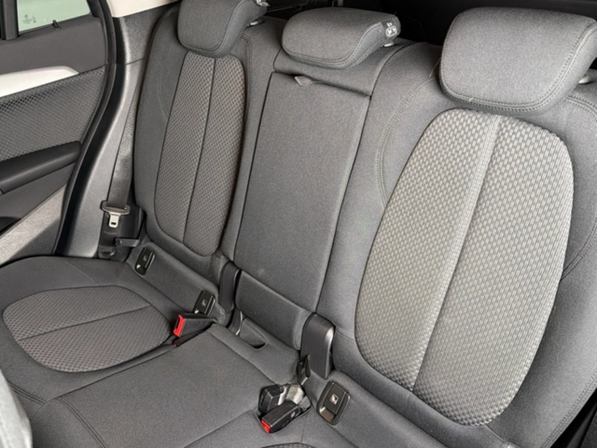 Renting BMW X1 sDrive18d 110 kW (150 CV) 13 8