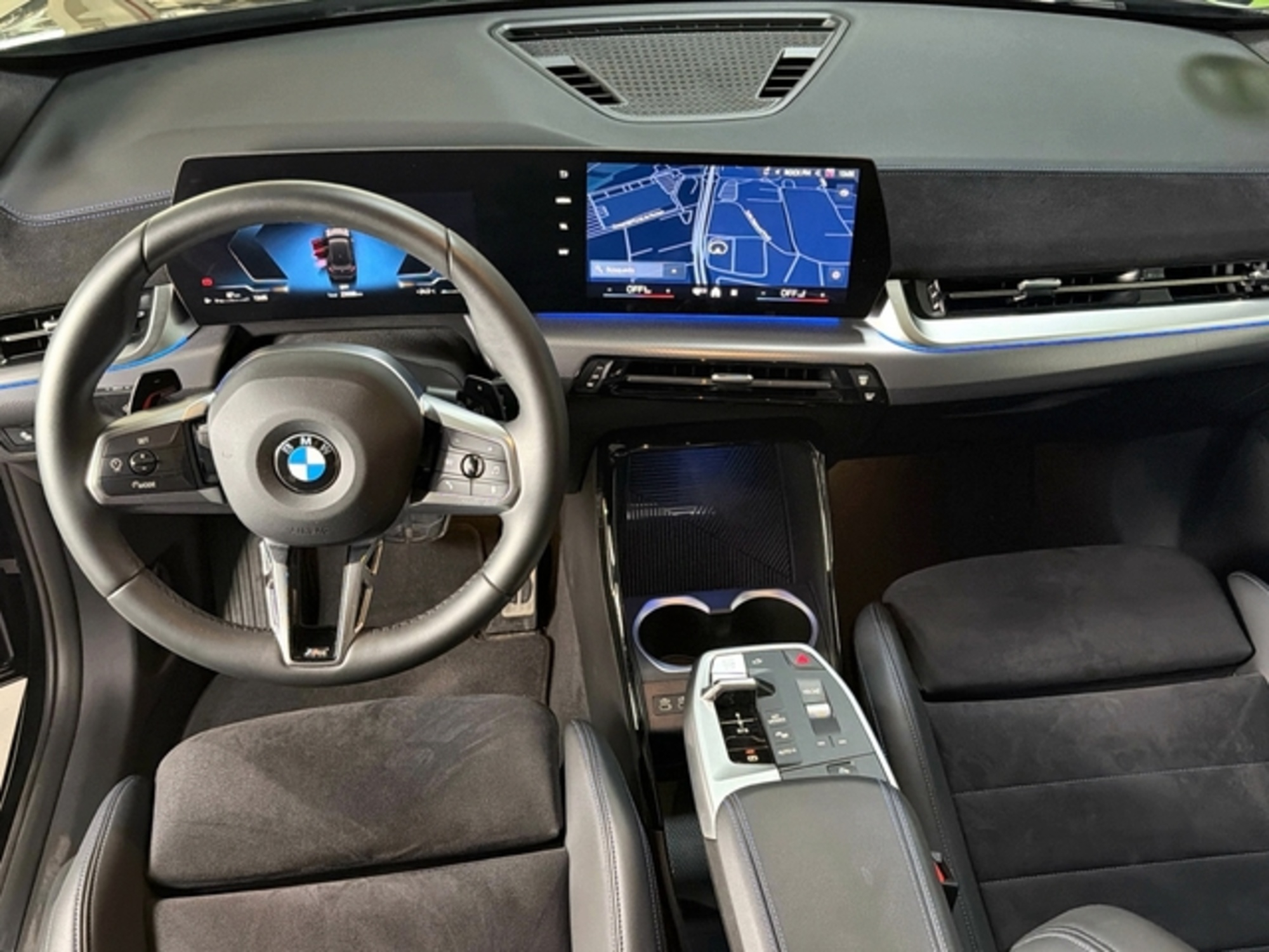 Renting BMW X1 sDrive18d 110 kW (150 CV) 18