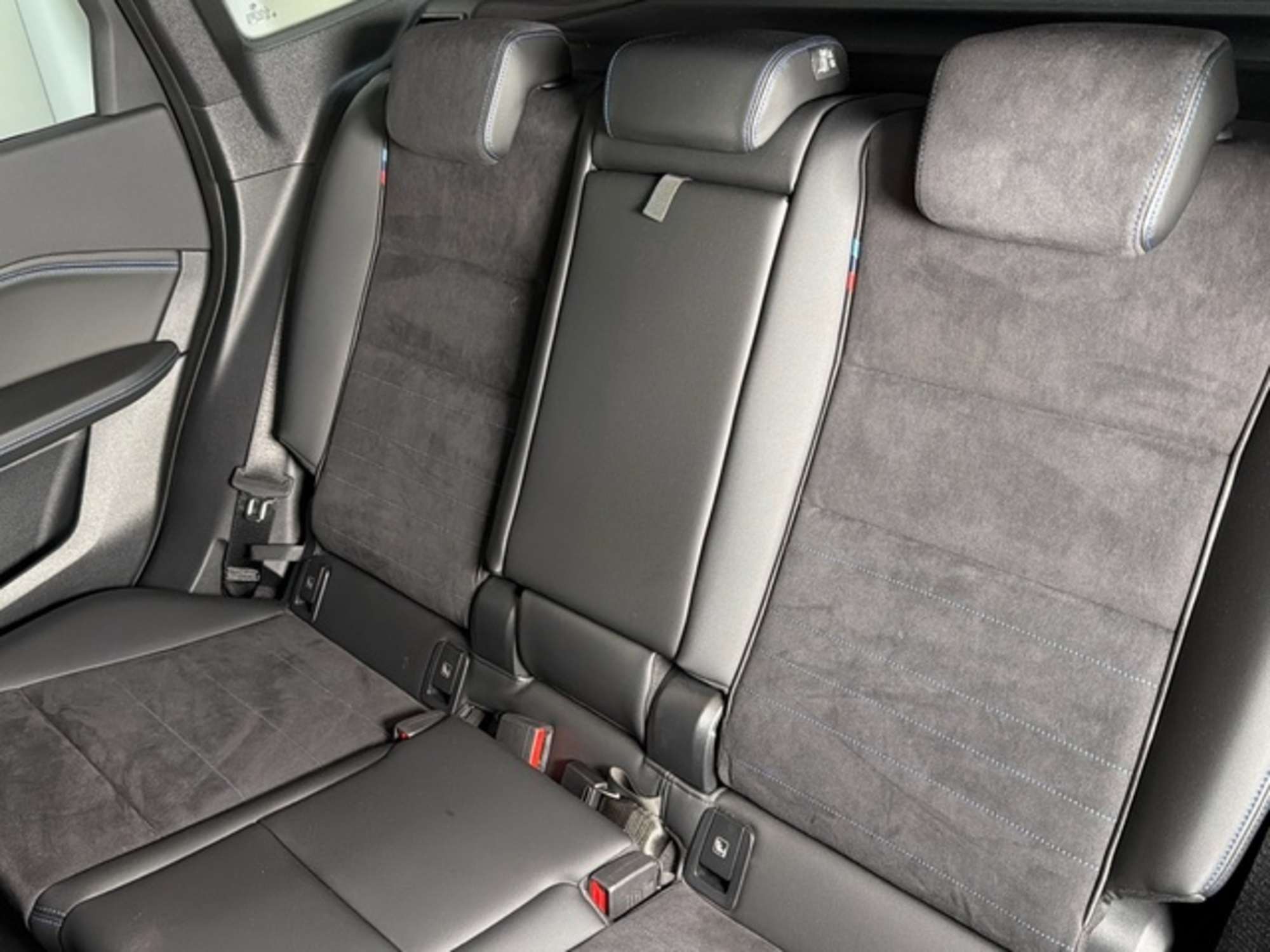 Renting BMW X1 sDrive18d 110 kW (150 CV) 18