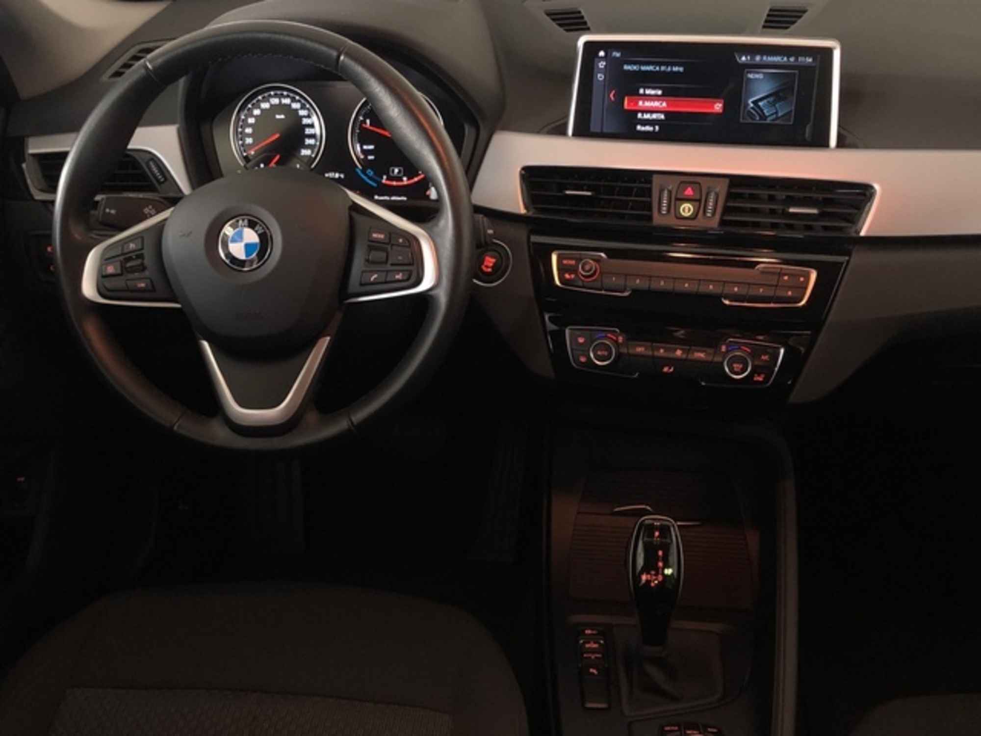 Renting BMW X1 sDrive18d 110 kW (150 CV) 28