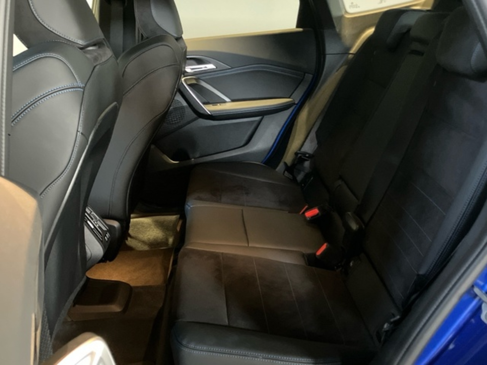 Renting BMW X1 sDrive18d 110 kW (150 CV) 29