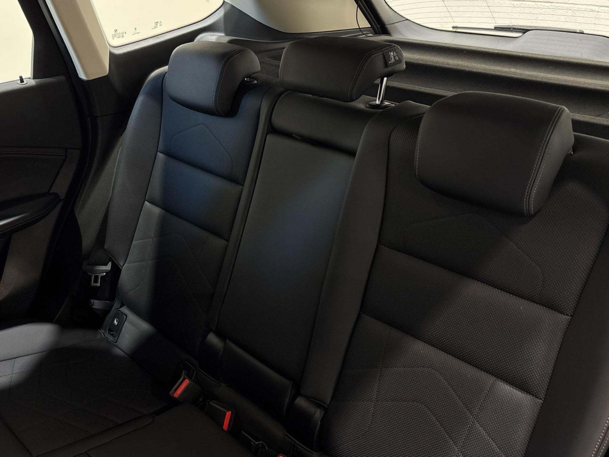 Renting BMW X1 sDrive18d 110 kW (150 CV) 27