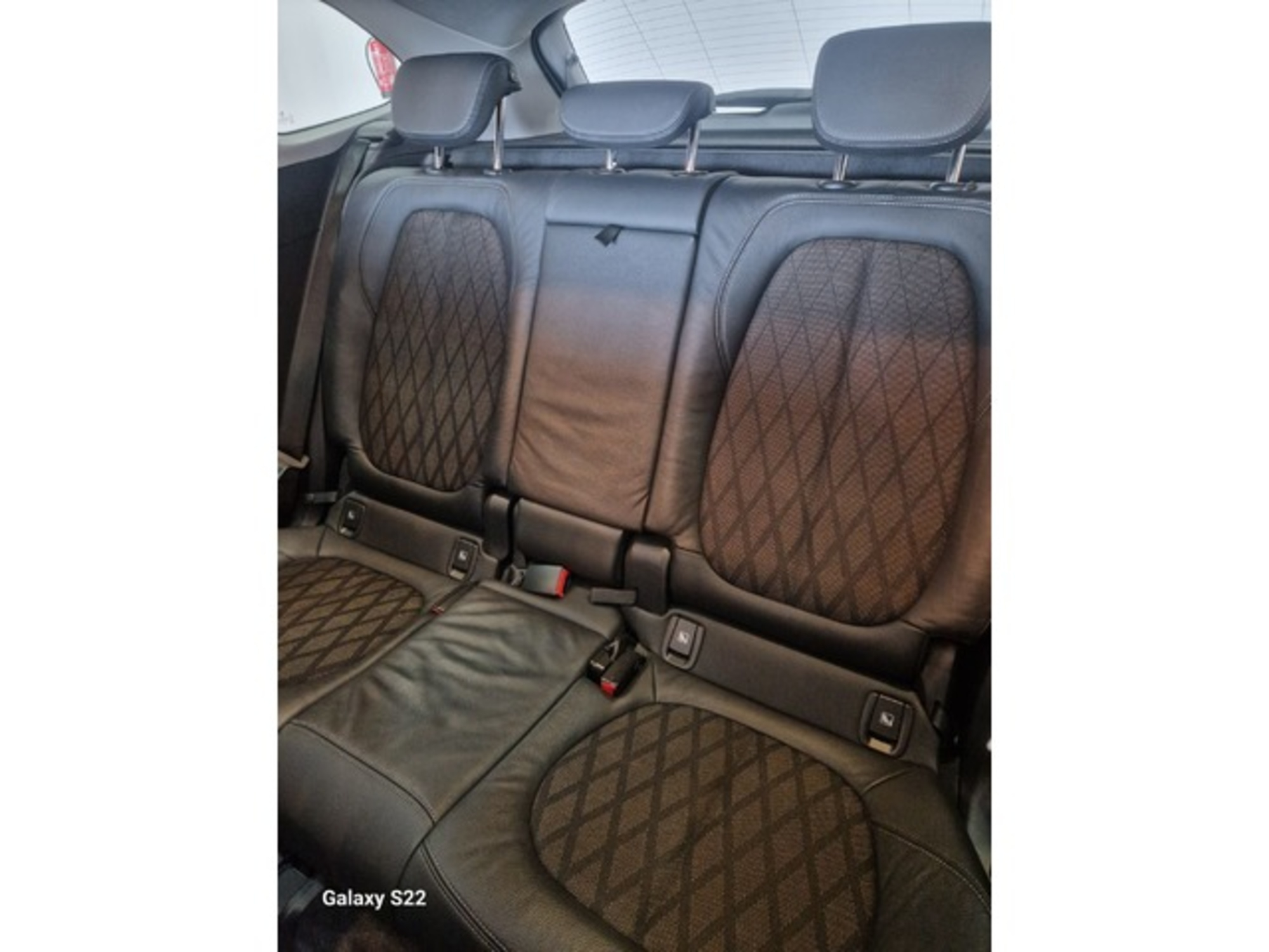 Renting BMW X1 sDrive18d 110 kW (150 CV) 40 10