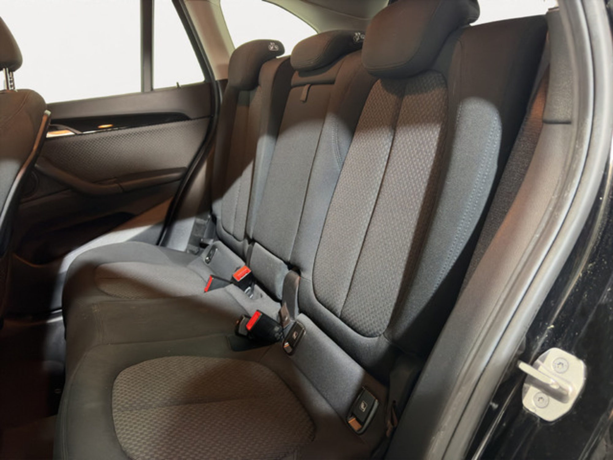 Renting BMW X1 sDrive18i 103 kW (140 CV)