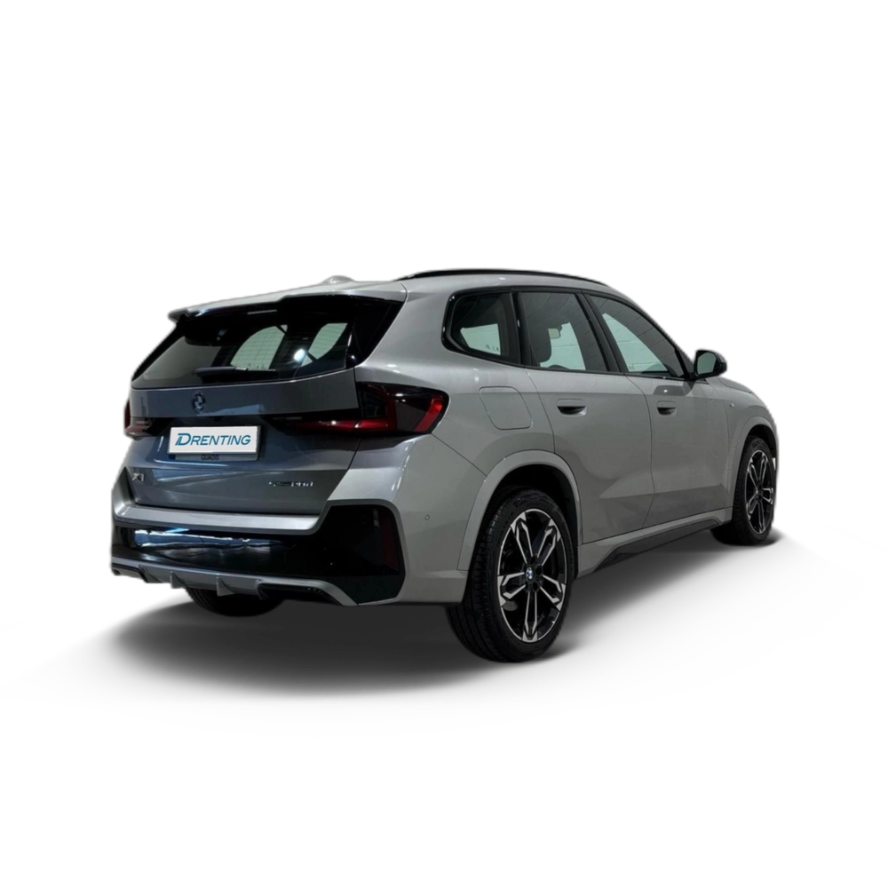 Renting BMW X1 sDrive20d 120 kW (163 CV) 16 8