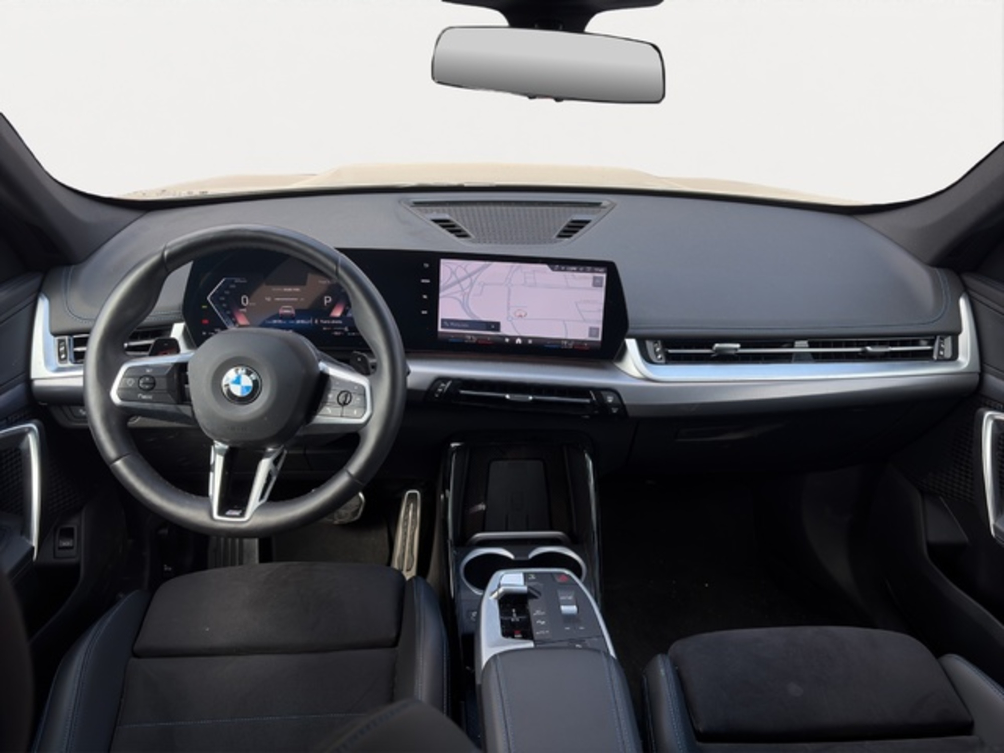 Renting BMW X1 sDrive20d 120 kW (163 CV) 8 10