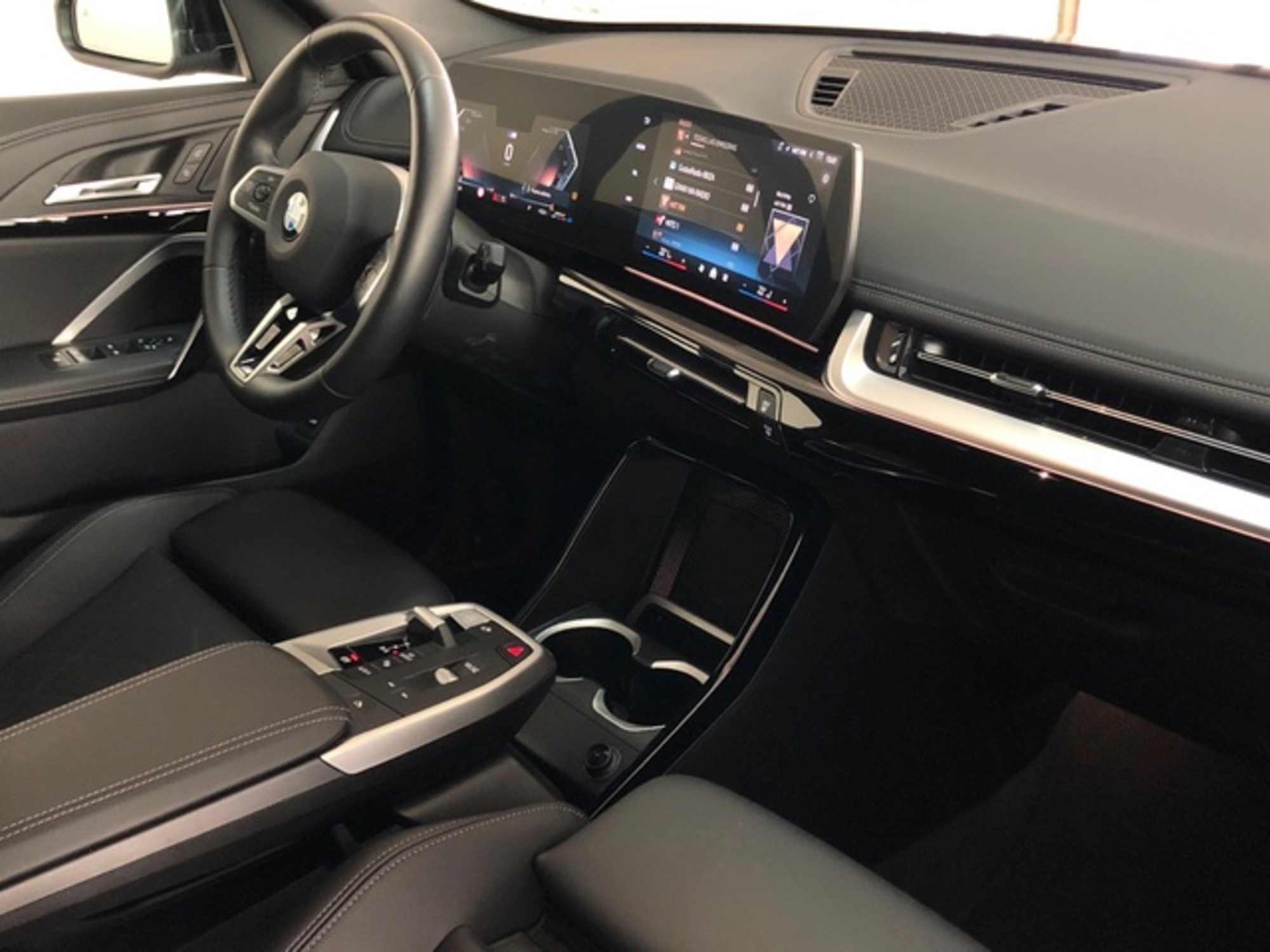 Renting BMW X1 sDrive20d 120 kW (163 CV) 8 14