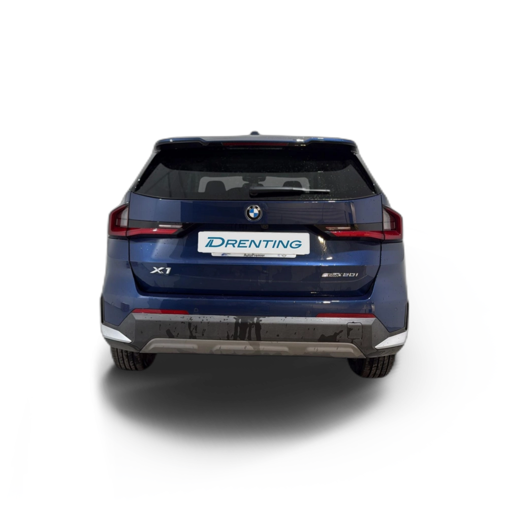 Renting BMW X1 sDrive20i 125 kW (170 CV) 1