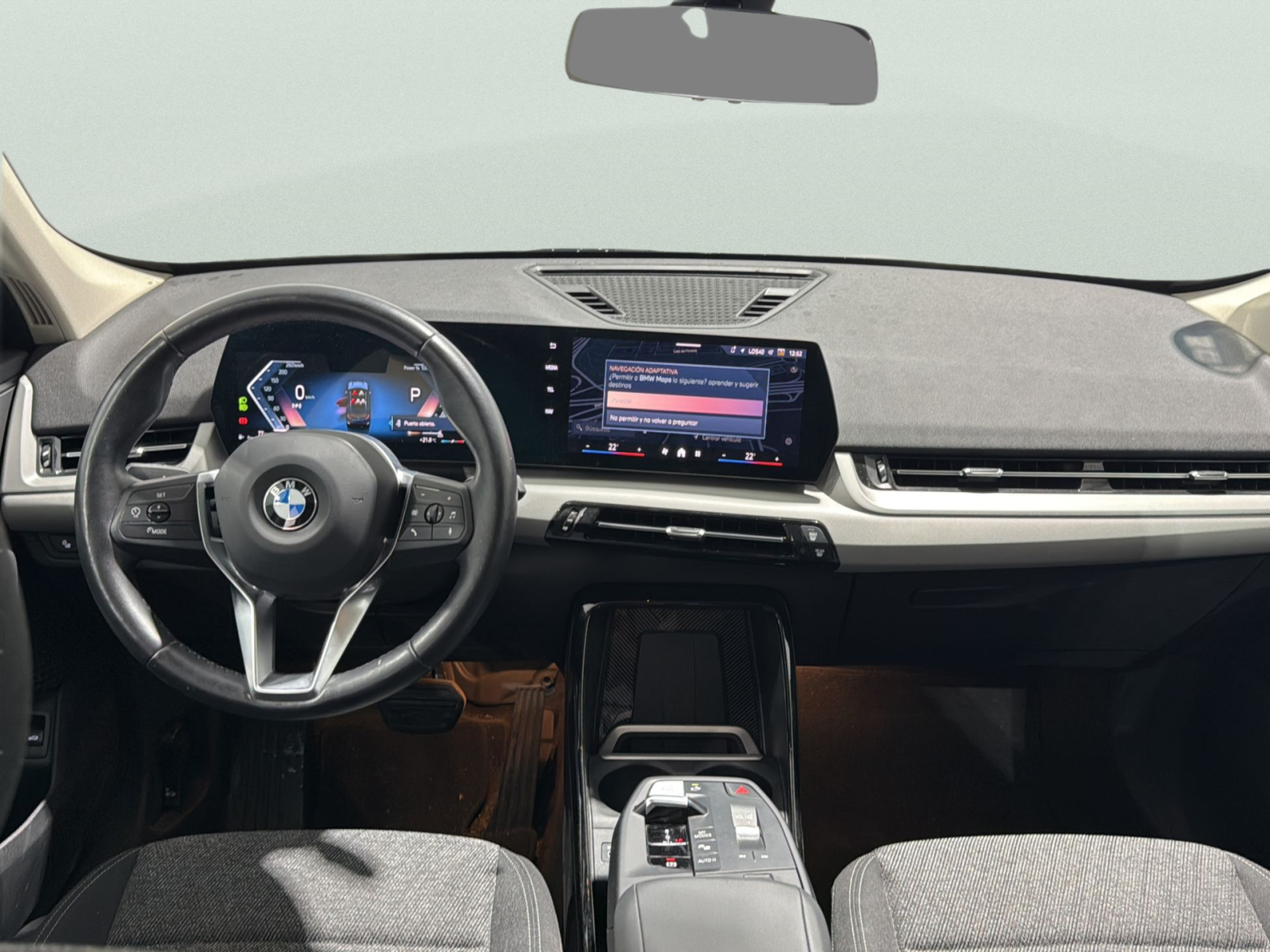 Renting BMW X1 sDrive20i 125 kW (170 CV) 1