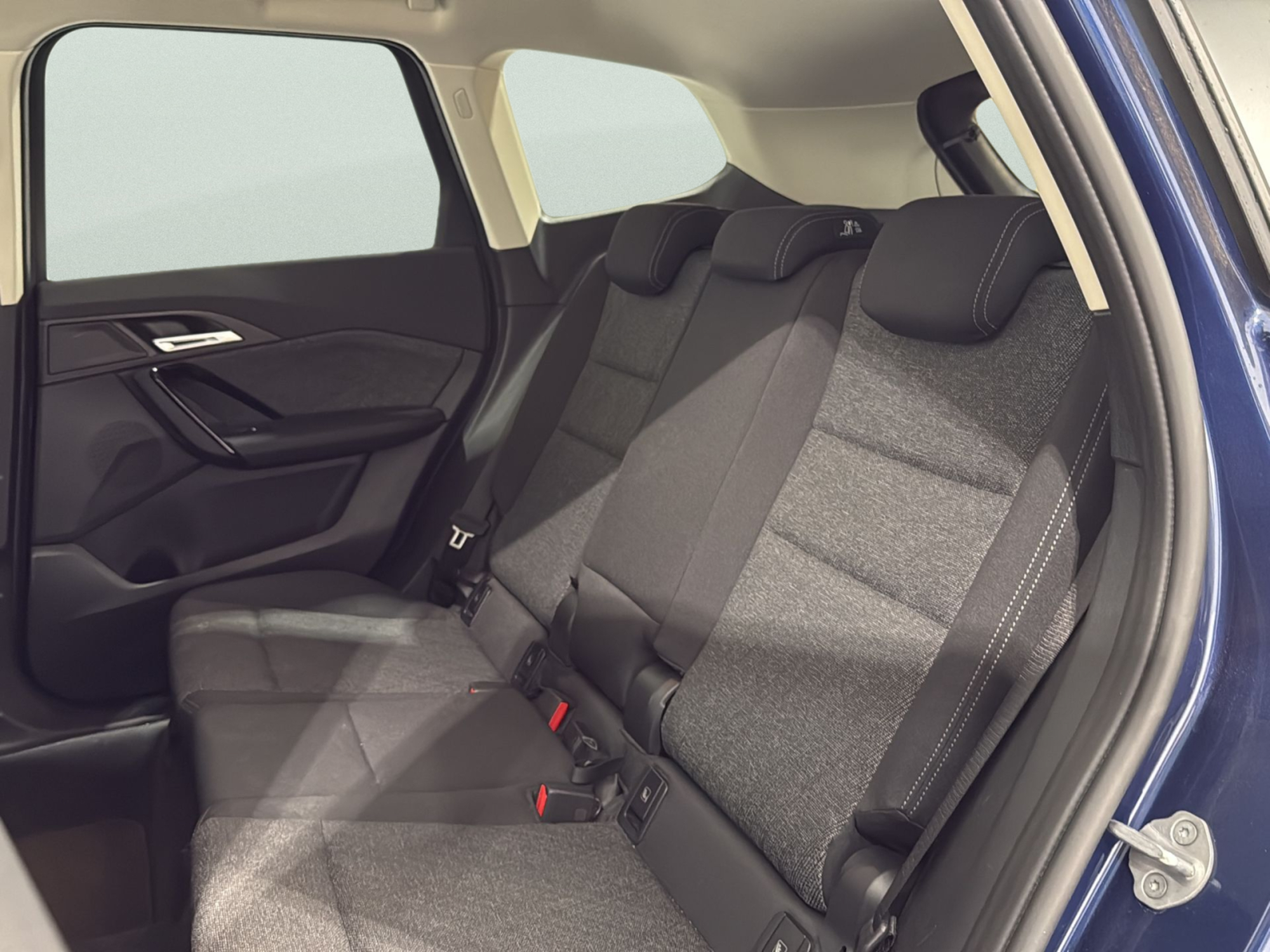 Renting BMW X1 sDrive20i 125 kW (170 CV) 1