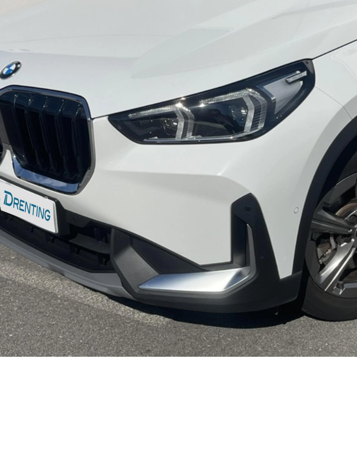 Renting BMW X1 sDrive20i 125 kW (170 CV) 1