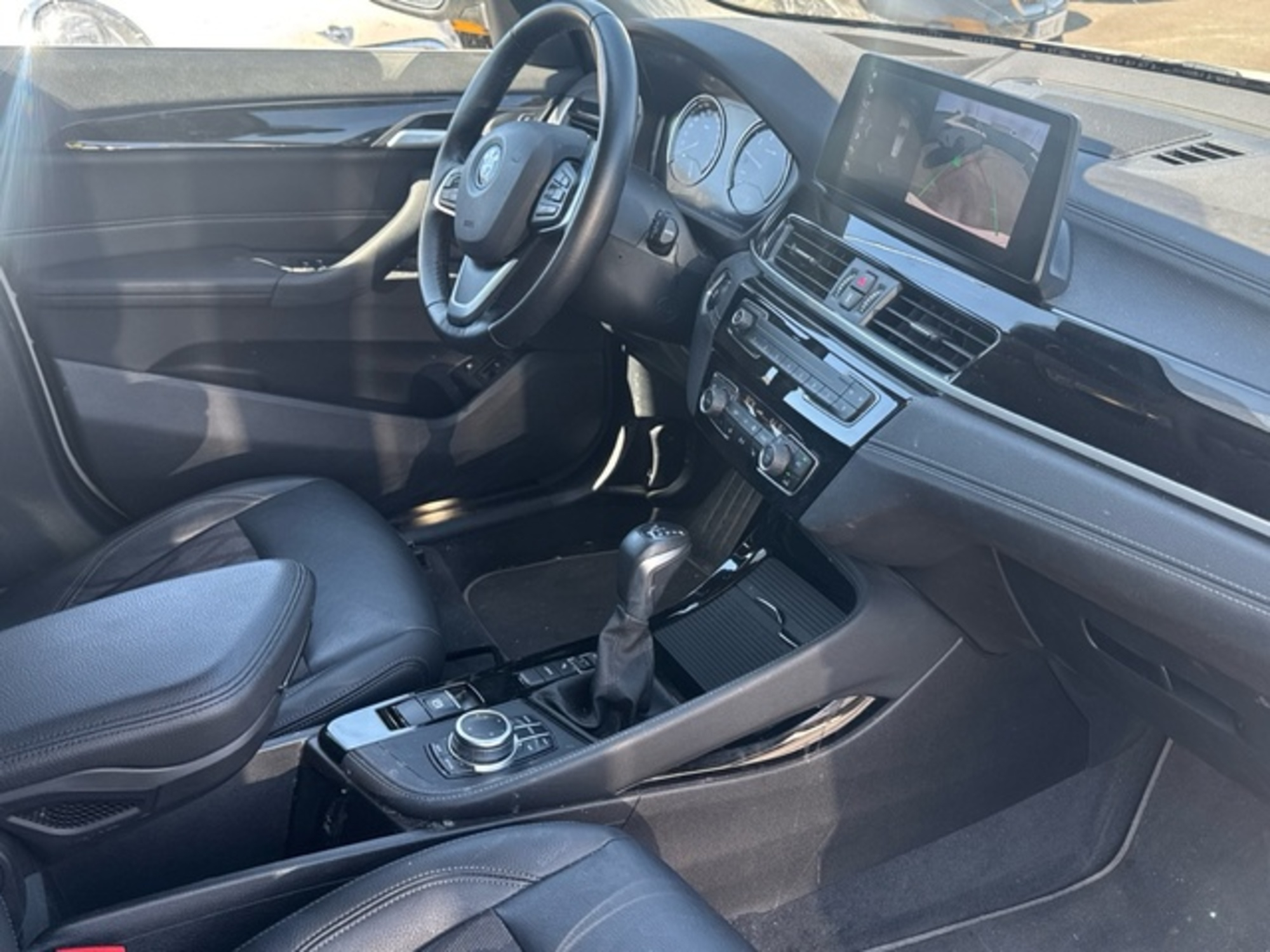 Renting BMW X1 xDrive25e 162 kW (220 CV) 1