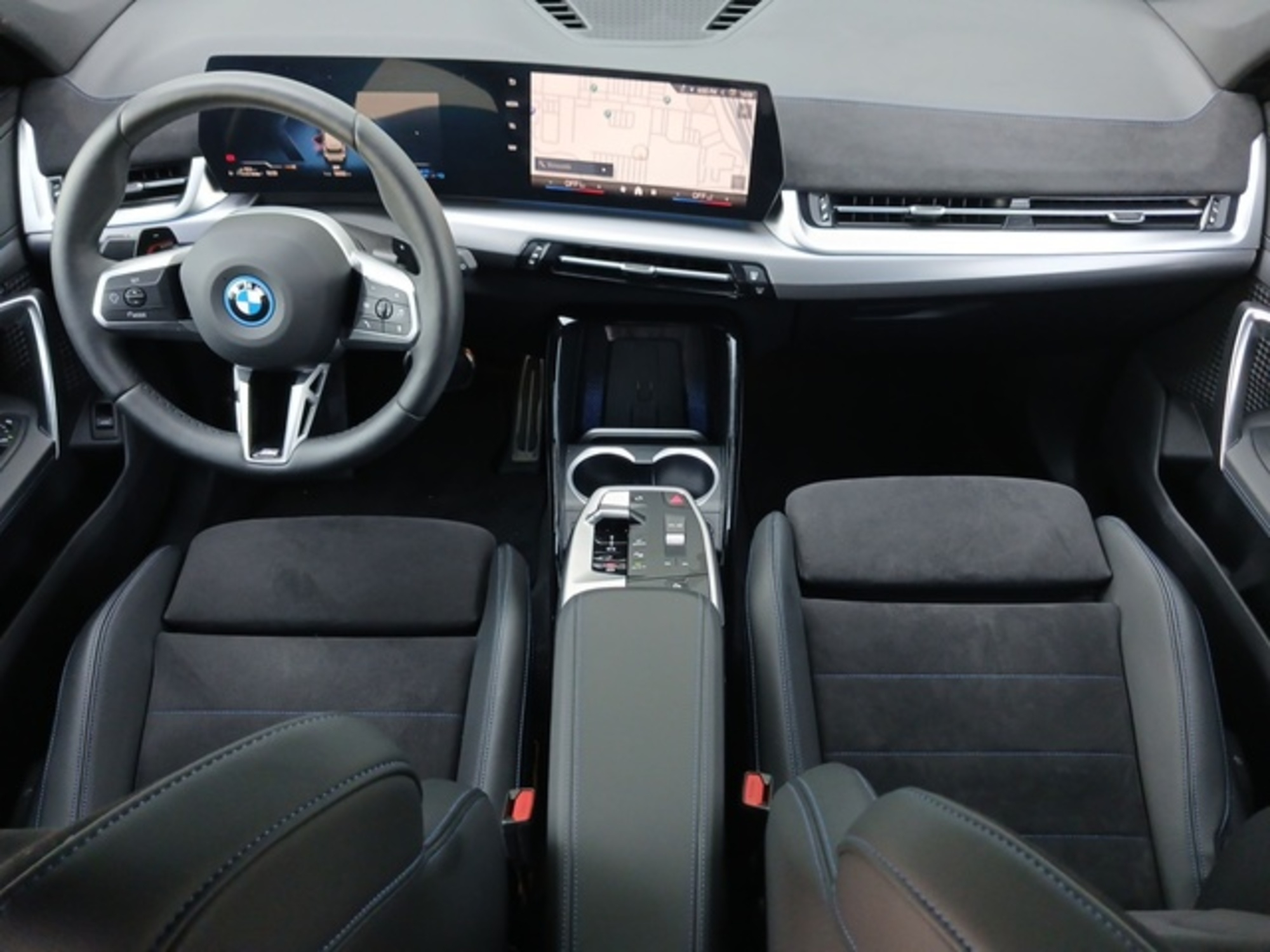 Renting BMW X1 xDrive25e 180 kW (245 CV) 13 2