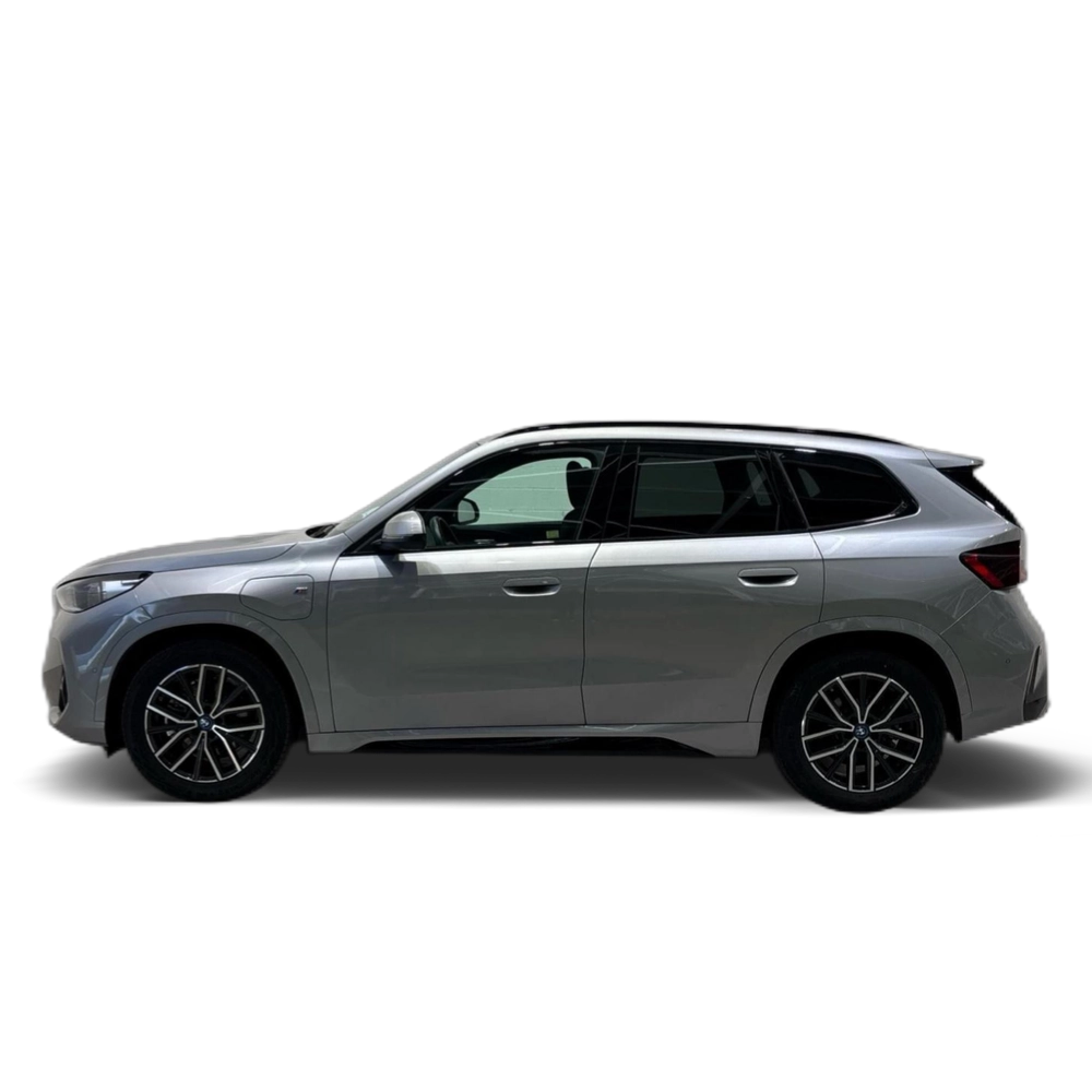 Renting BMW X1 xDrive25e 180 kW (245 CV) 13 11