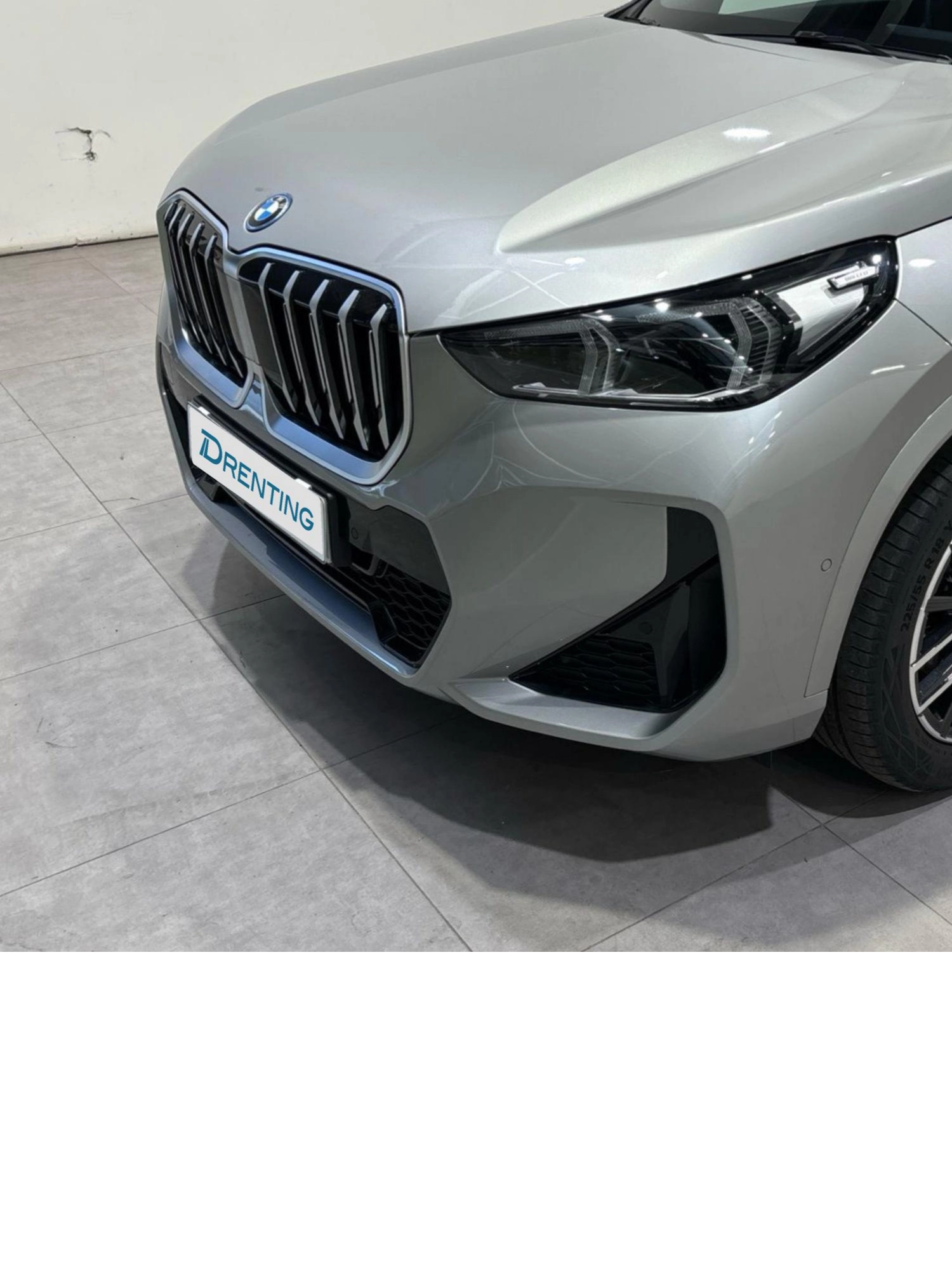 Renting BMW X1 xDrive25e 180 kW (245 CV) 13 11
