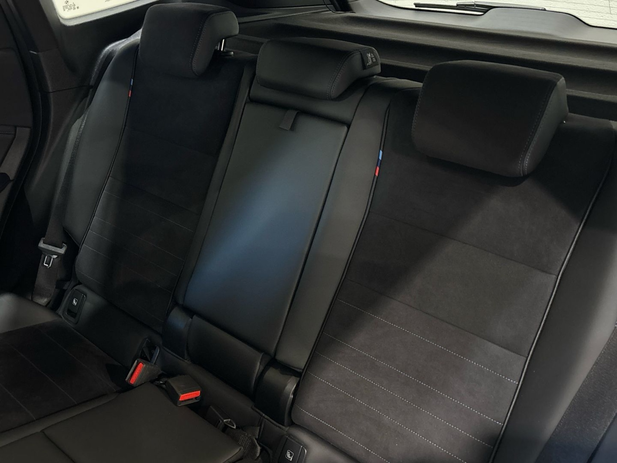 Renting BMW X1 xDrive25e 180 kW (245 CV) 13 11