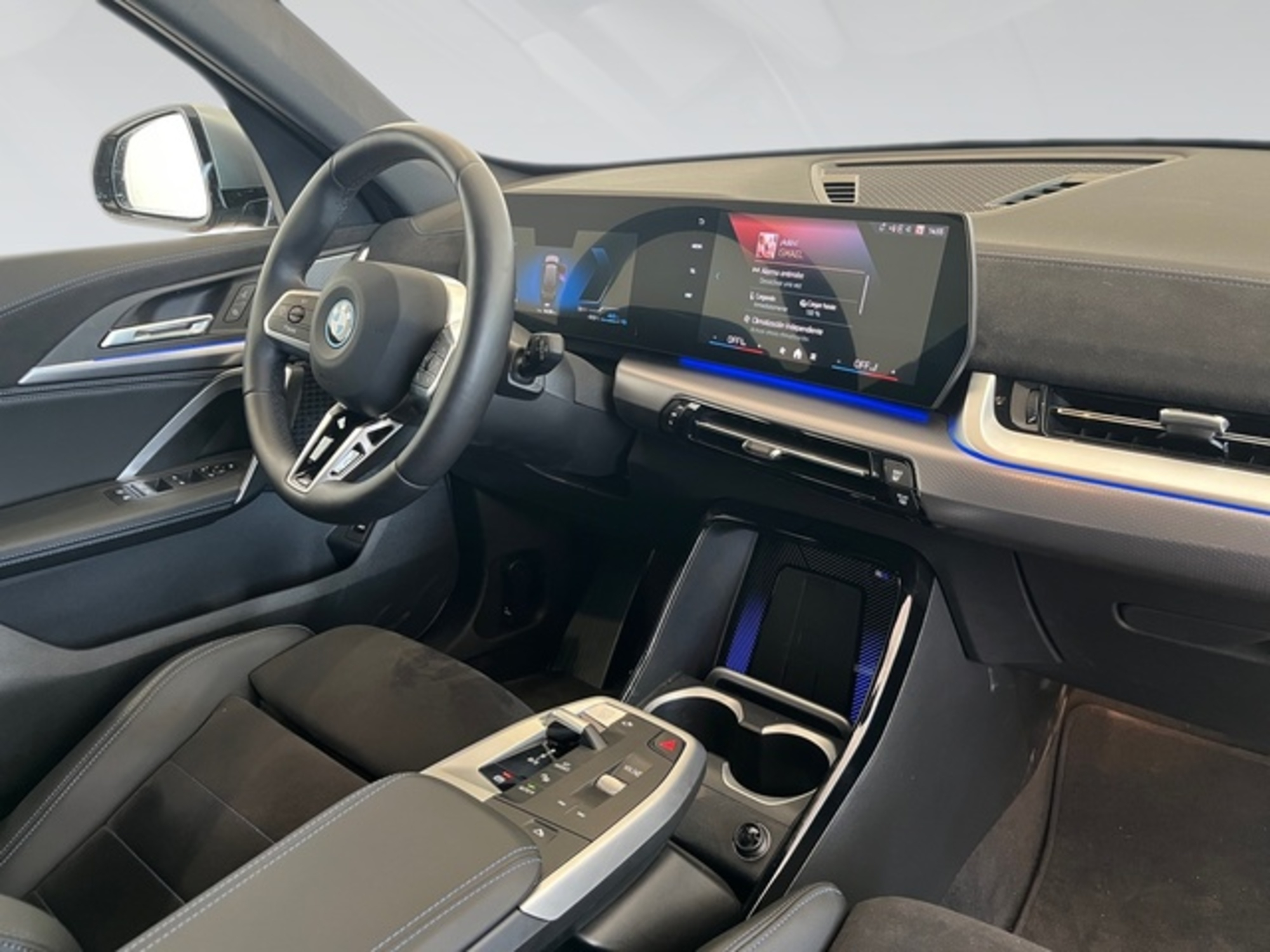 Renting BMW X1 xDrive25e 180 kW (245 CV) 14 1