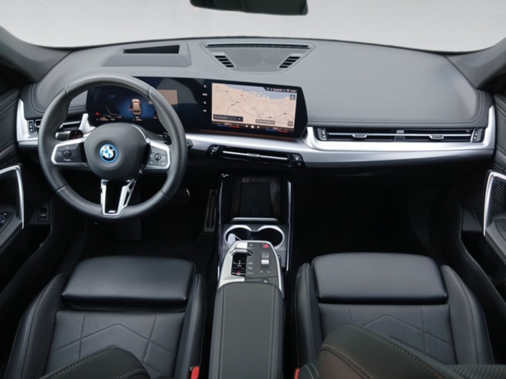 Renting BMW X1 xDrive25e 180 kW (245 CV) 14 6