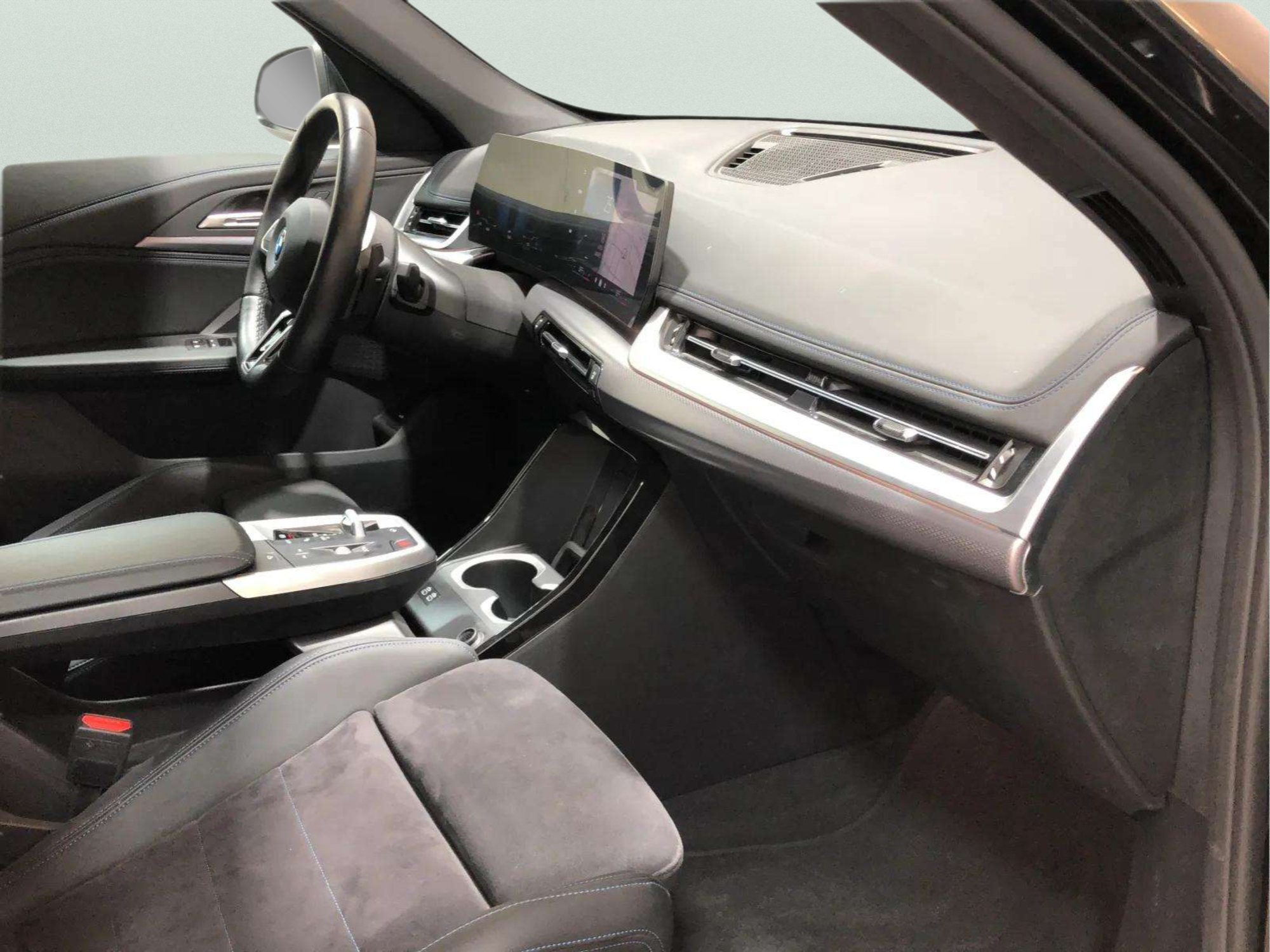 Renting BMW X1 xDrive25e 180 kW (245 CV) 14 18