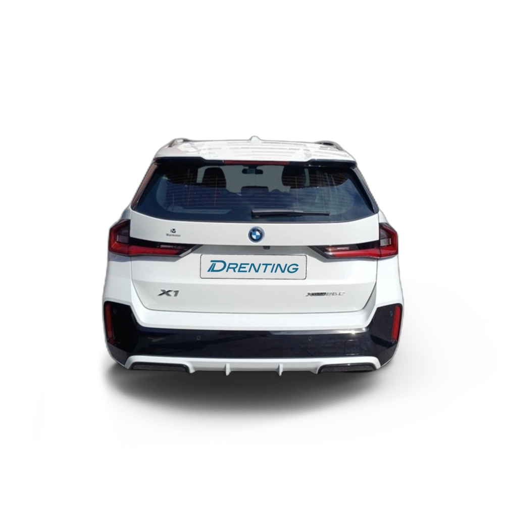 Renting BMW X1 xDrive25e 180 kW (245 CV) 31
