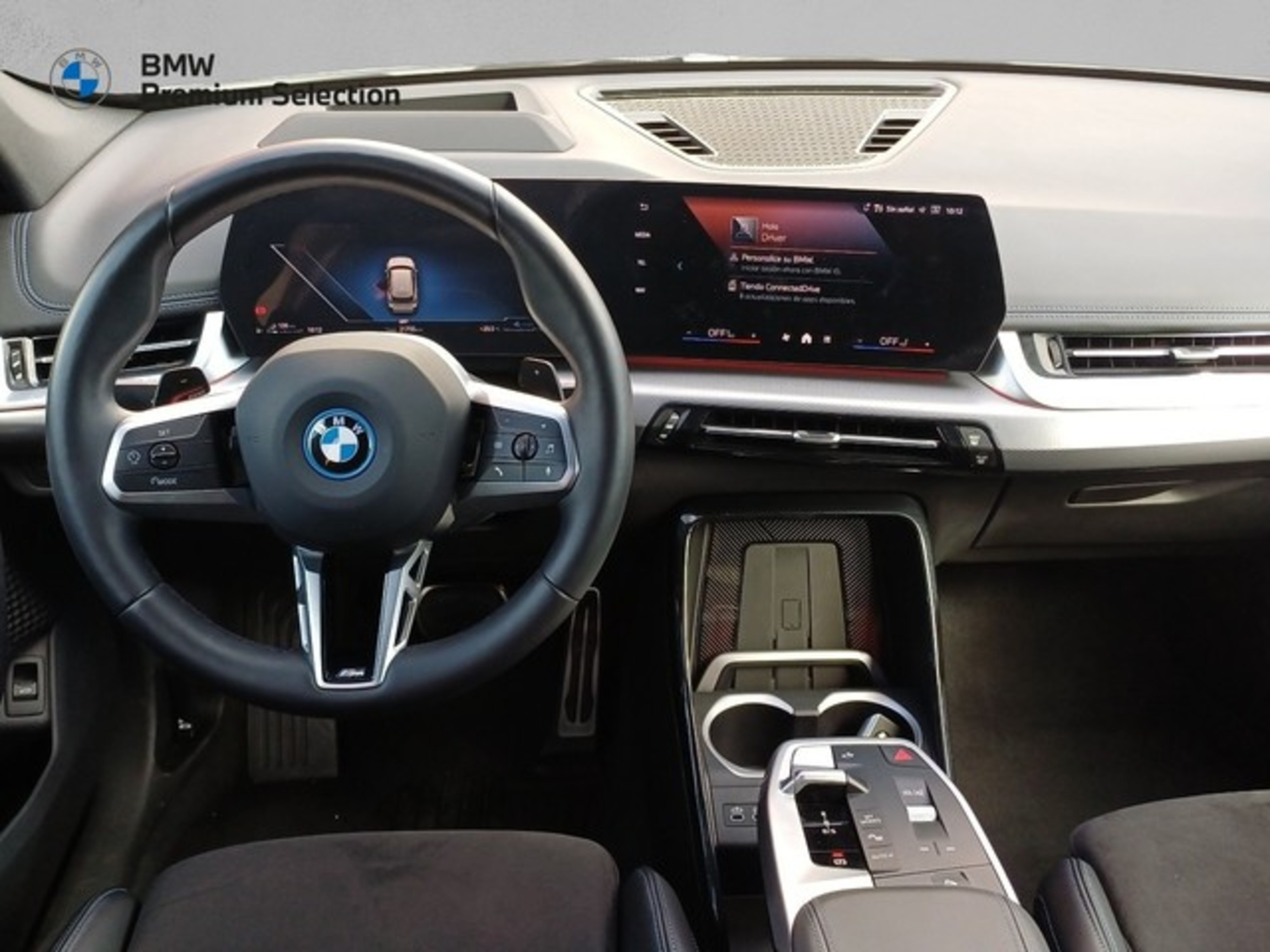 Renting BMW X1 xDrive25e 180 kW (245 CV) 31