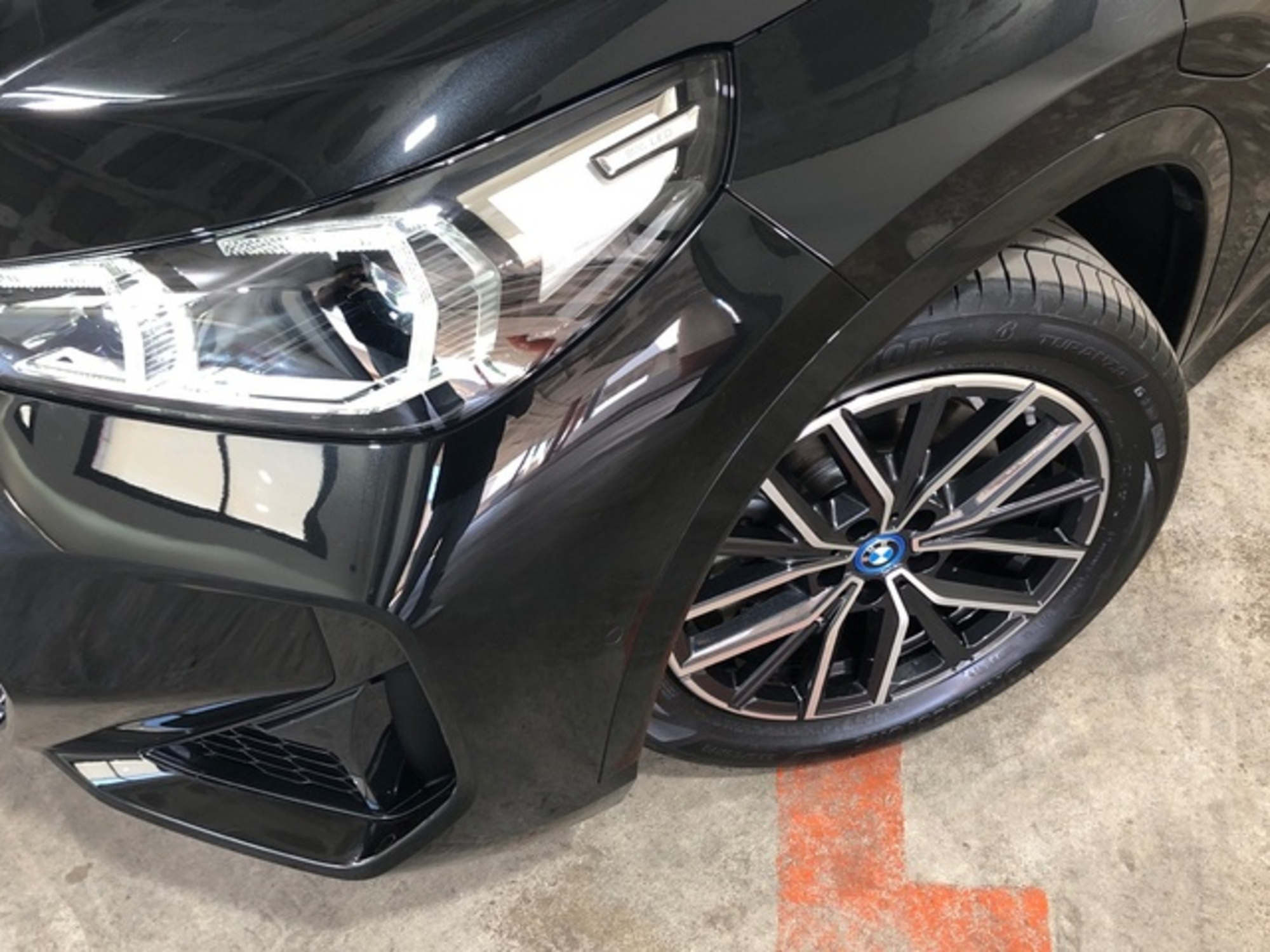 Renting BMW X1 xDrive25e 180 kW (245 CV) 28 13