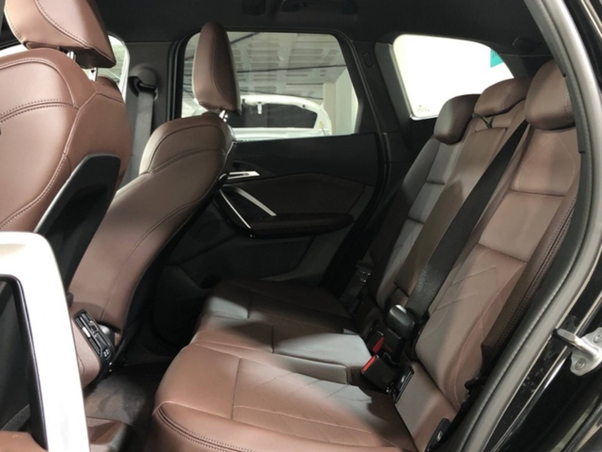 Renting BMW X1 xDrive25e 180 kW (245 CV) 28 13