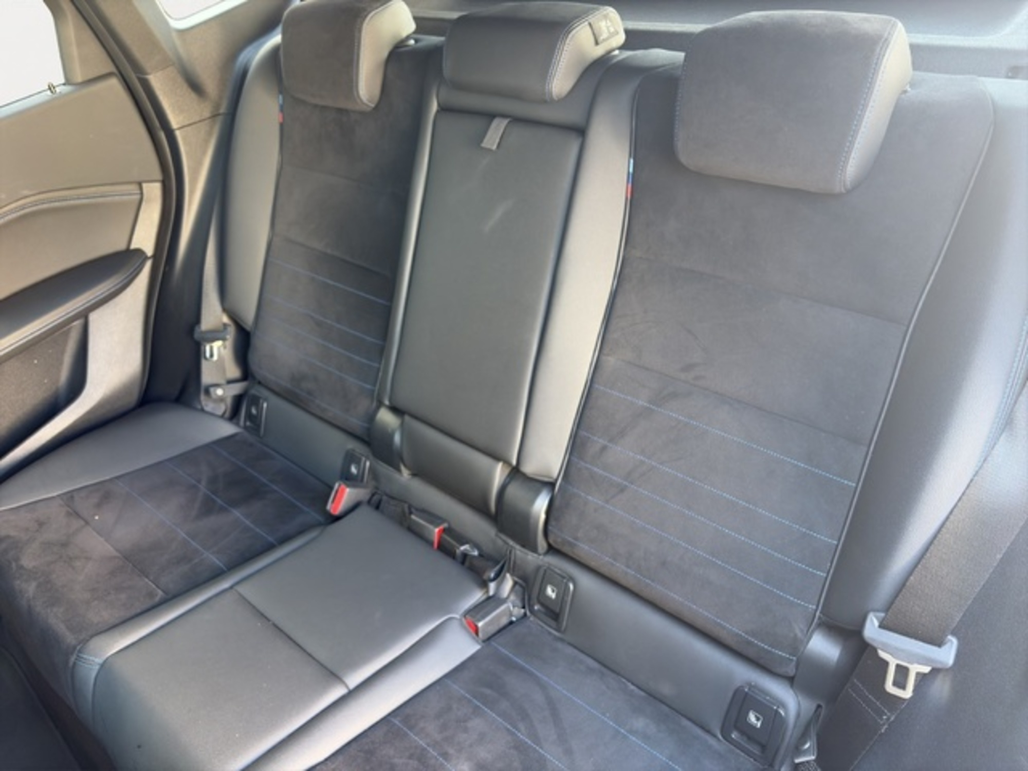 Renting BMW X1 xDrive25e 180 kW (245 CV) 28 14
