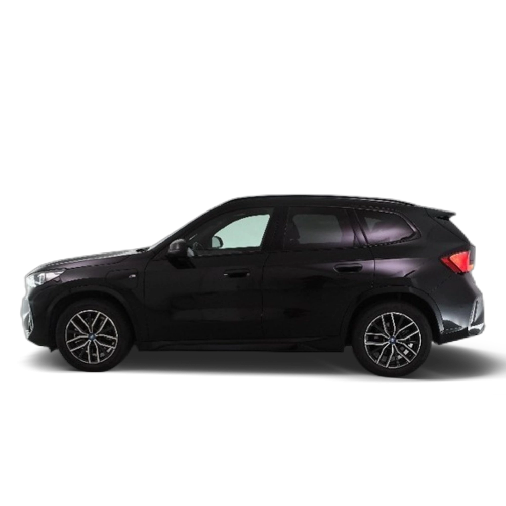 Renting BMW X1 xDrive25e 180 kW (245 CV) 4 18
