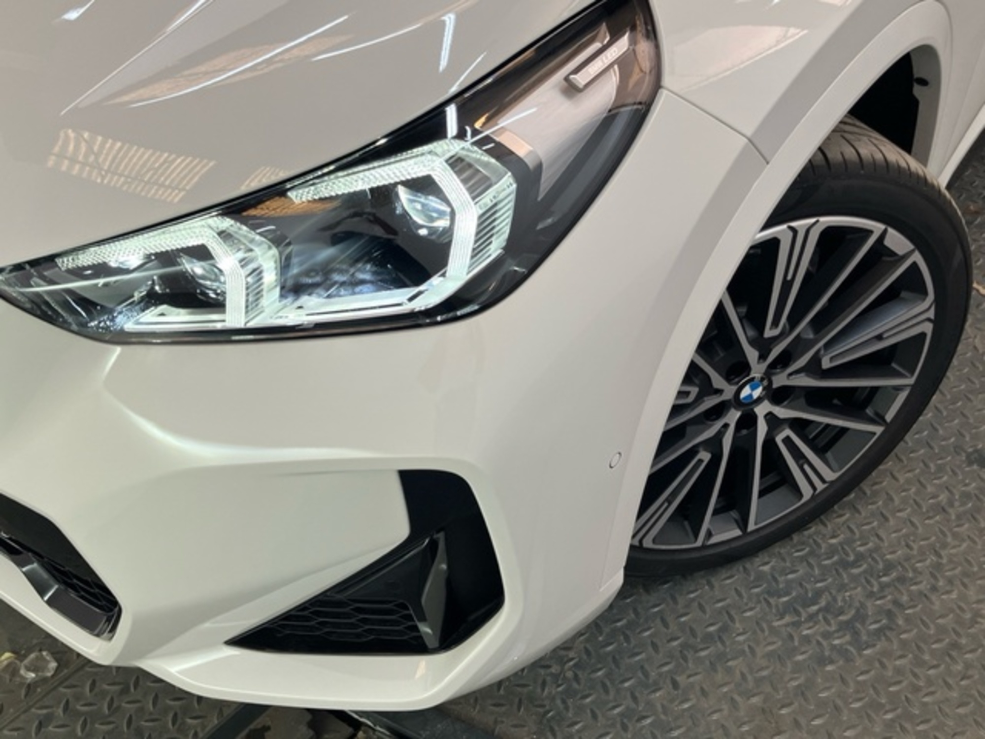 Renting BMW X1 xDrive30e 240 kW (326 CV) 7