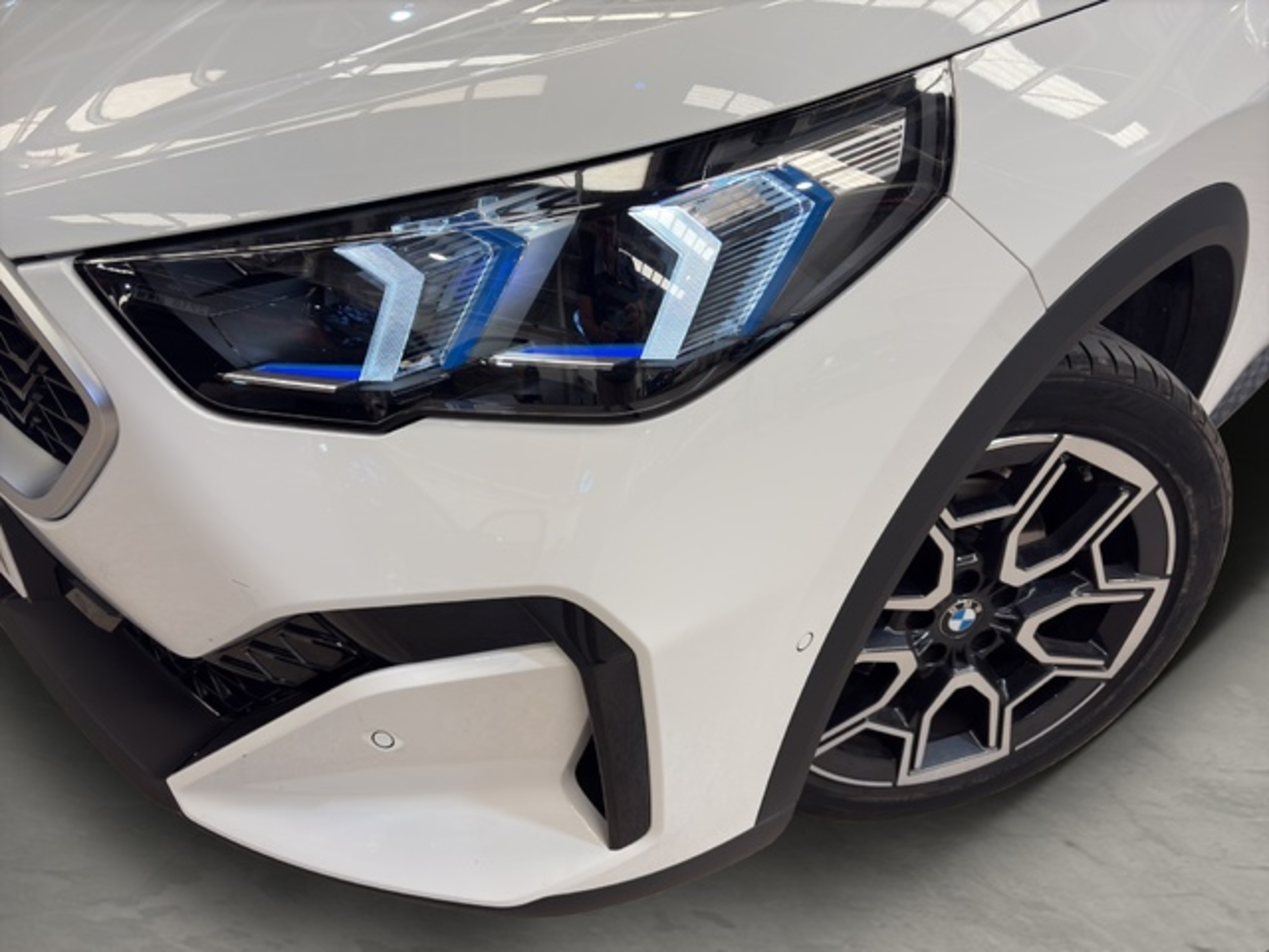 Renting BMW X2 sDrive18d 110 kW (150 CV) 23 2