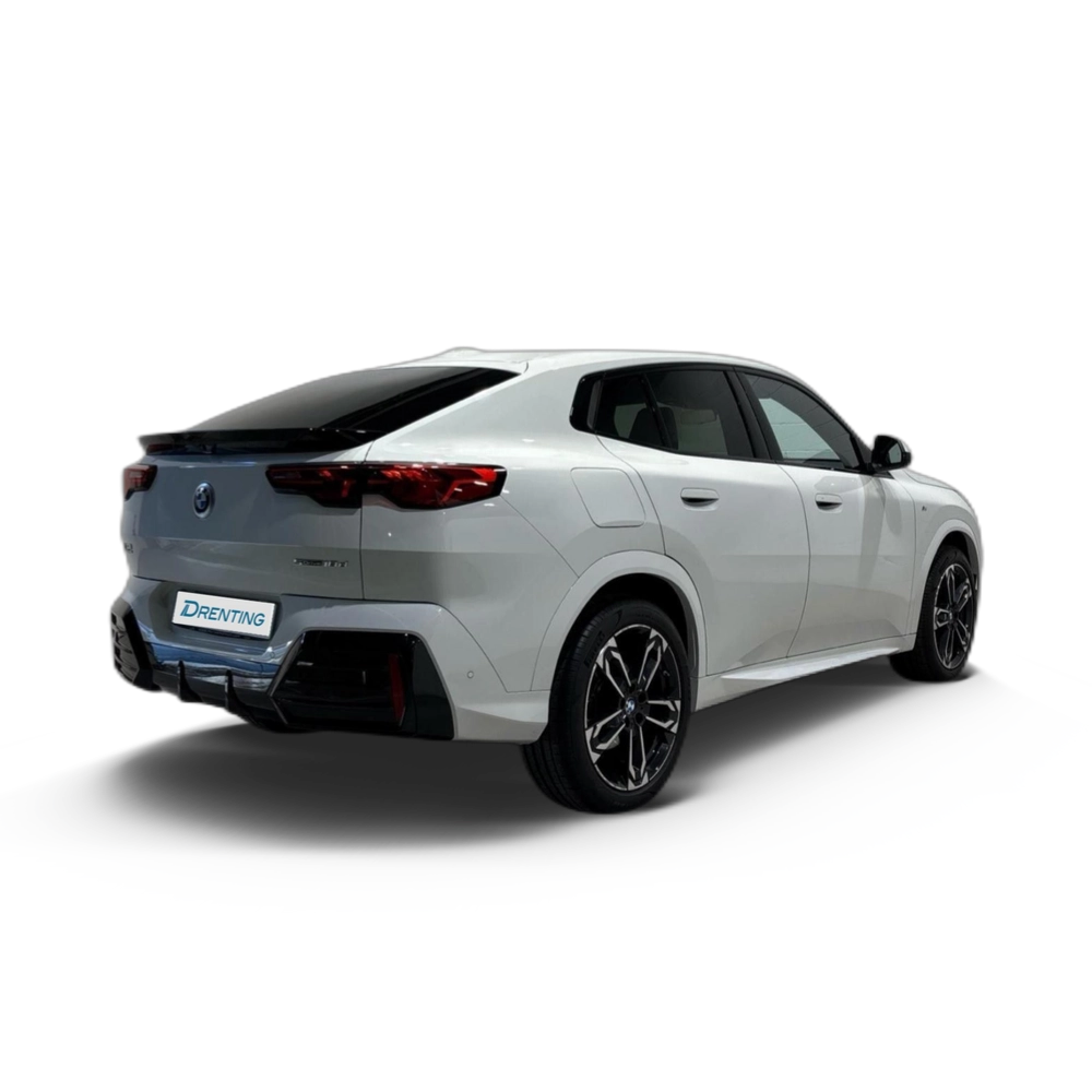 Renting BMW X2 sDrive18d 110 kW (150 CV) 26 2