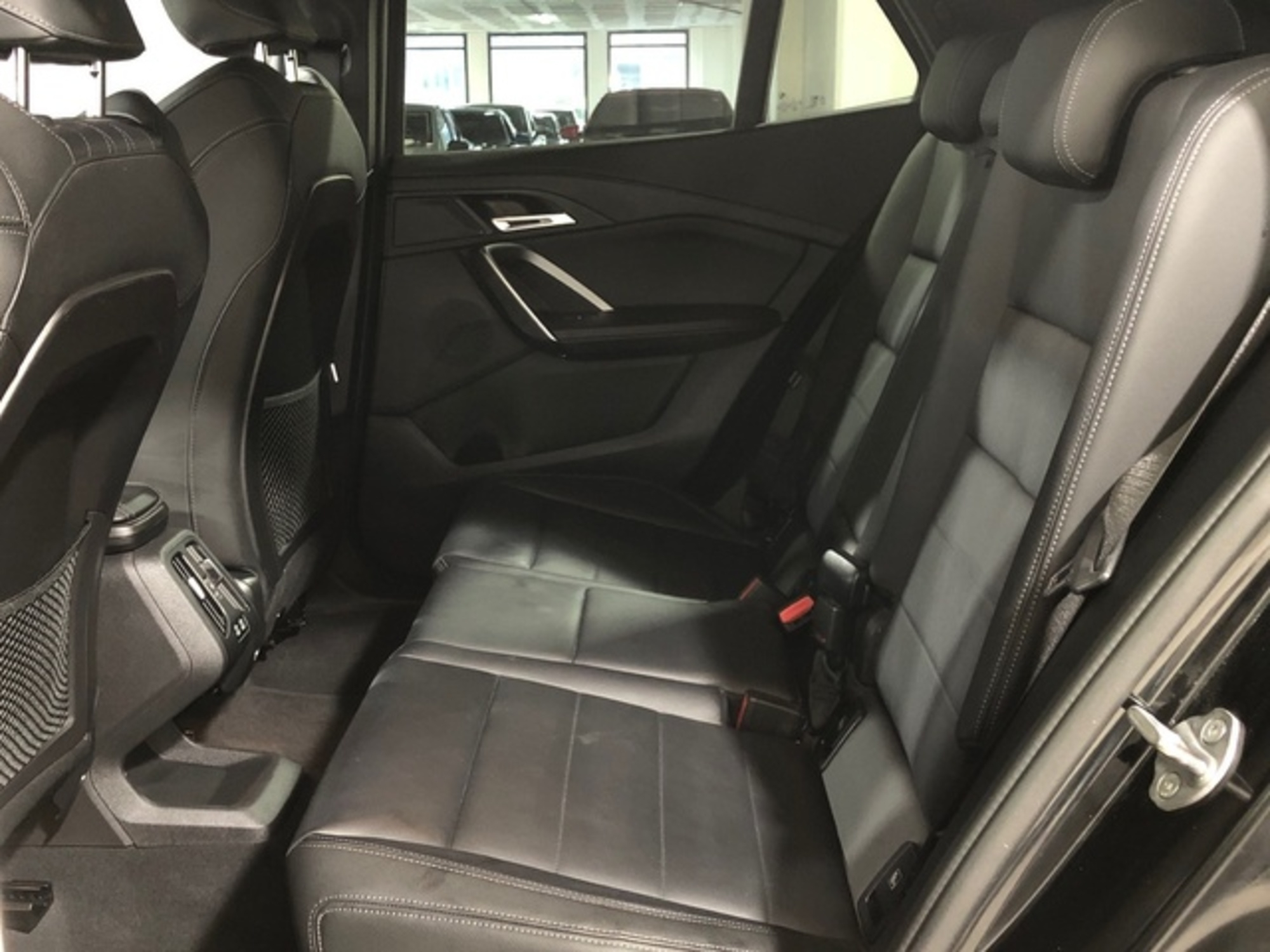 Renting BMW X2 sDrive18d 110 kW (150 CV) 27 1